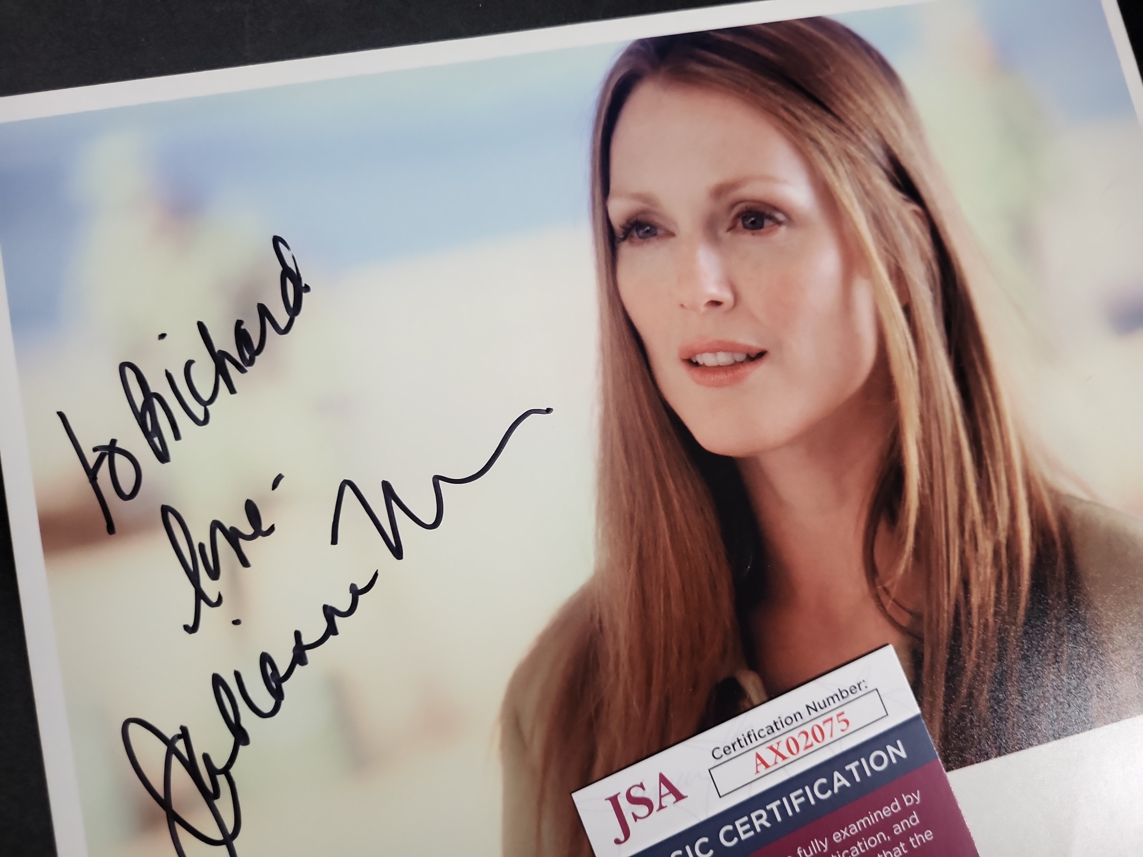 I03422 | Julianne Moore Autographed Color Photograph with JSA COA