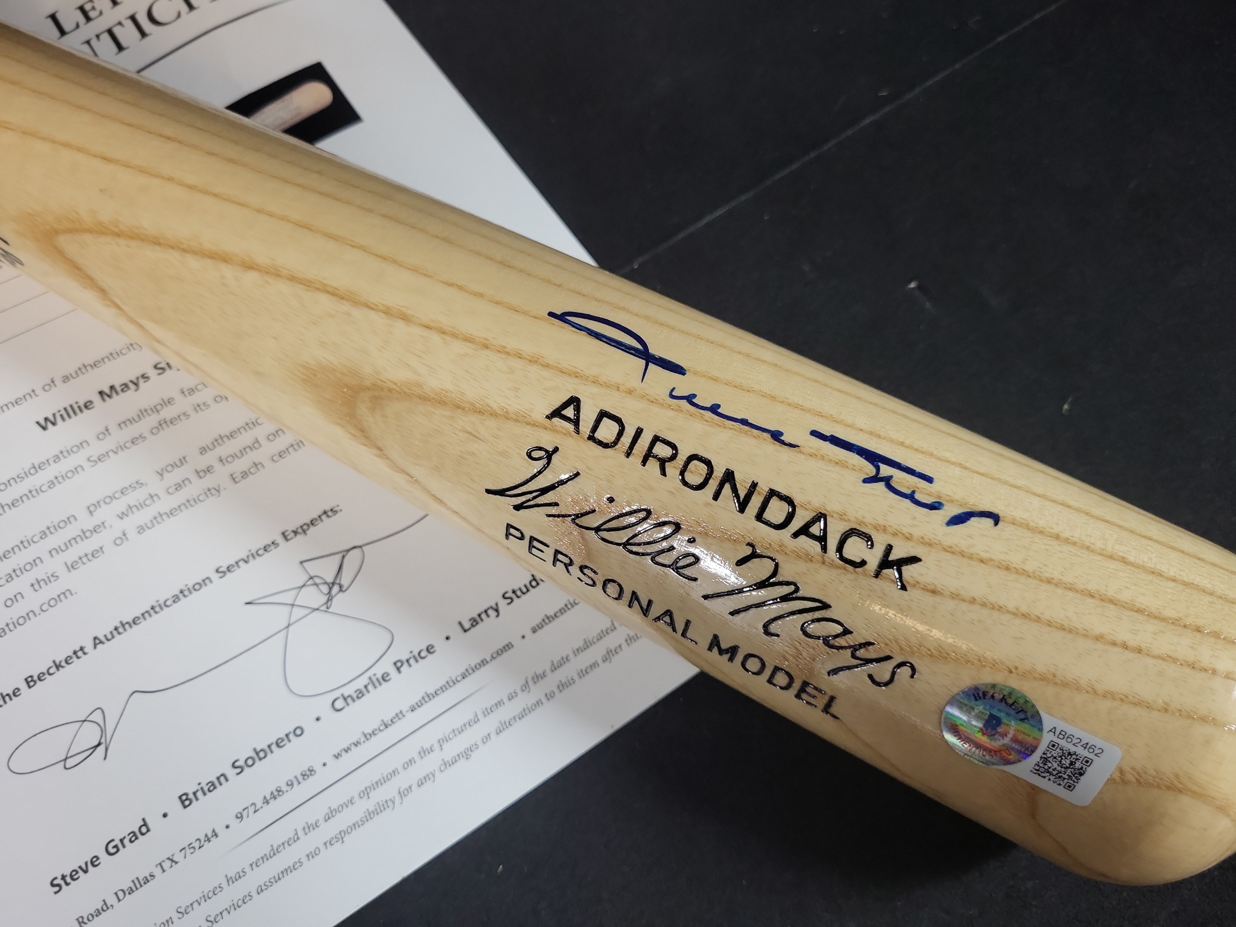 I03113 | Willie Mays Autographed Adirondack Personal Model Baseball Bat with Beckett Letter of Authenticity