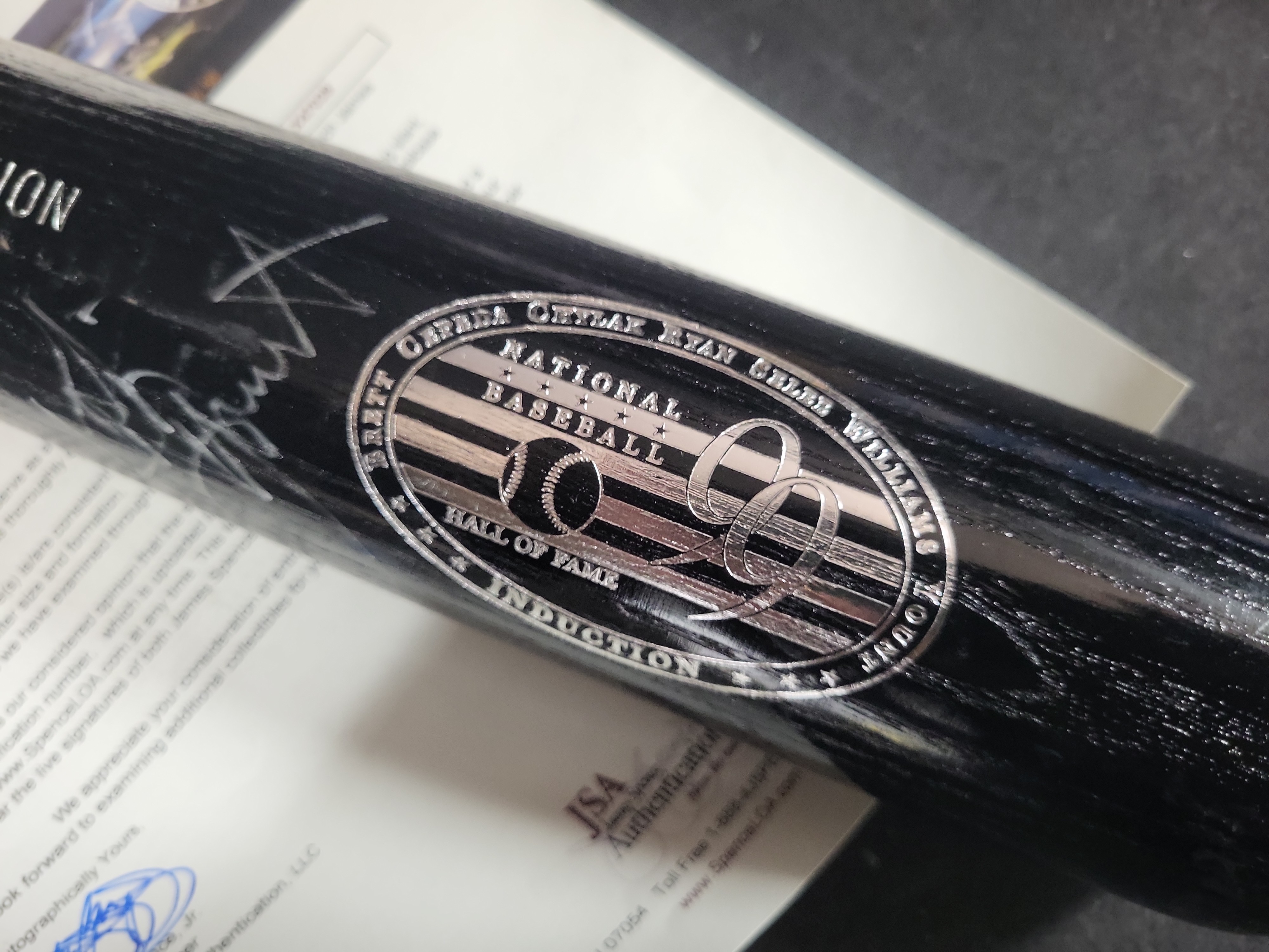 I03114 | Robin Yount Autographed Limited Edition 1999 National Baseball Hall of Fame Induction Louisville Slugger Bat with JSA LOA