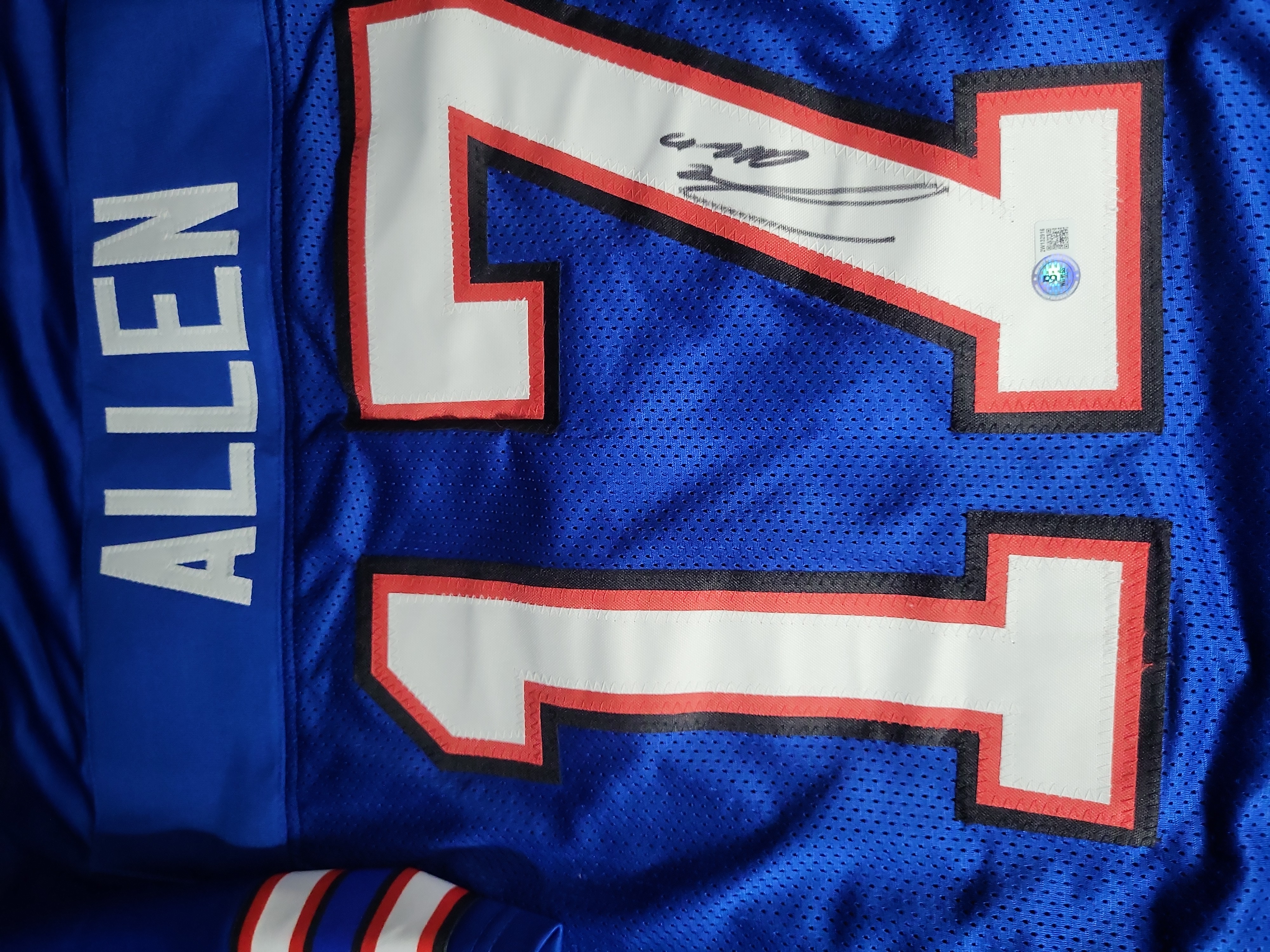 I03555 | Josh Allen Signed Buffalo Bills Custom Style Blue Football Jersey Beckett Witnessed