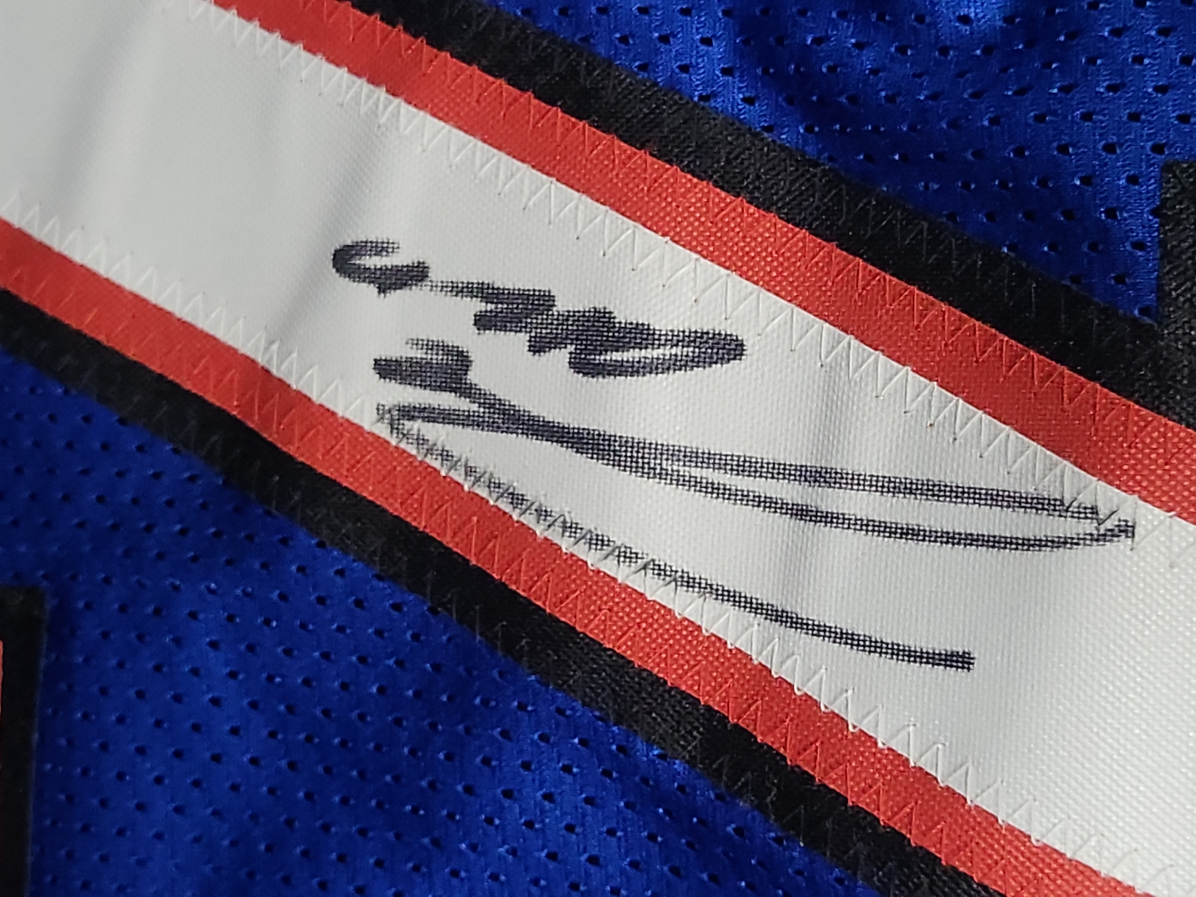 I03555 | Josh Allen Signed Buffalo Bills Custom Style Blue Football Jersey Beckett Witnessed