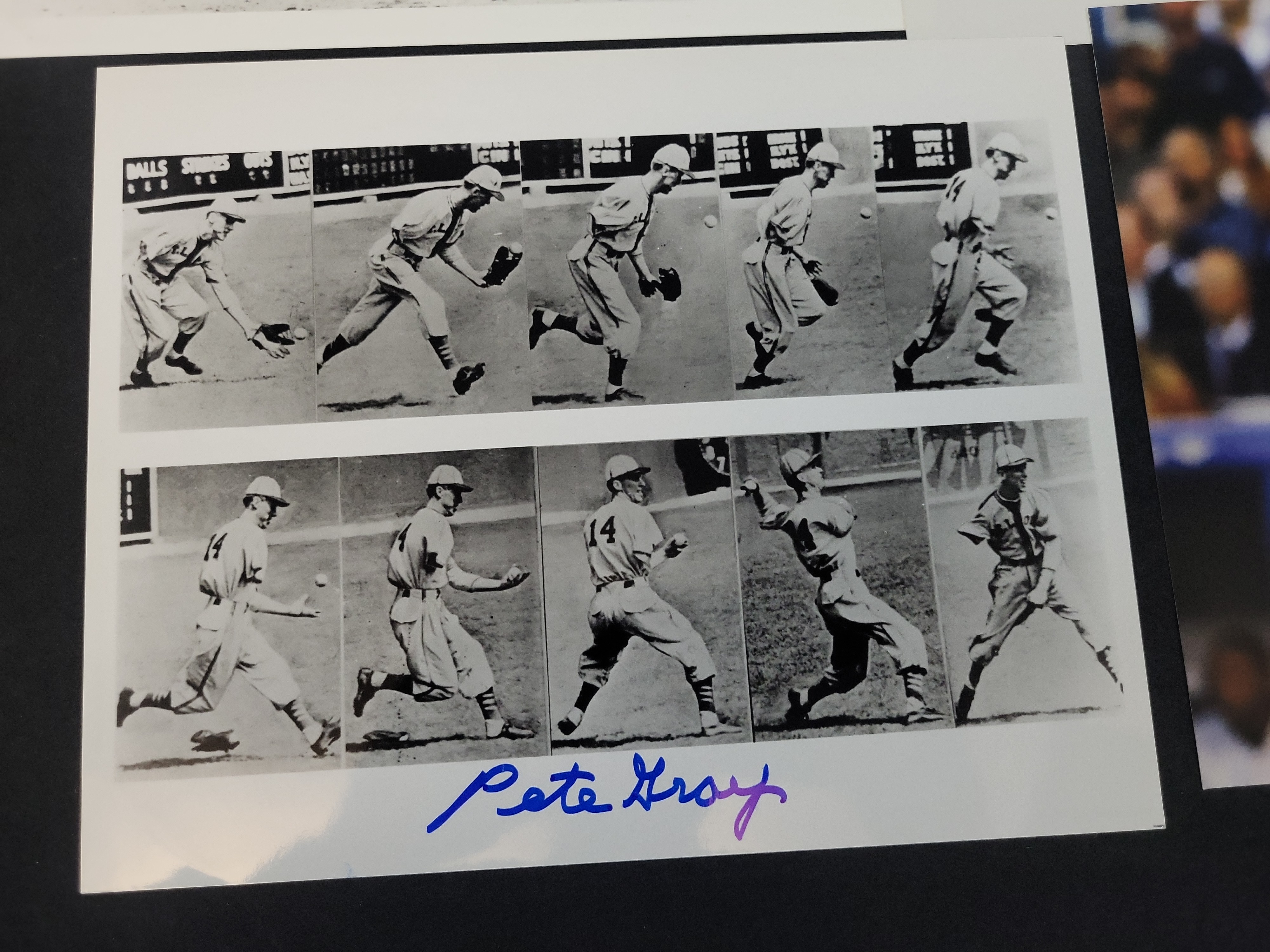 I03022 | A Collection of 14 Pieces of Baseball Memorabilia Including 13 Autographed Photographs and Cards