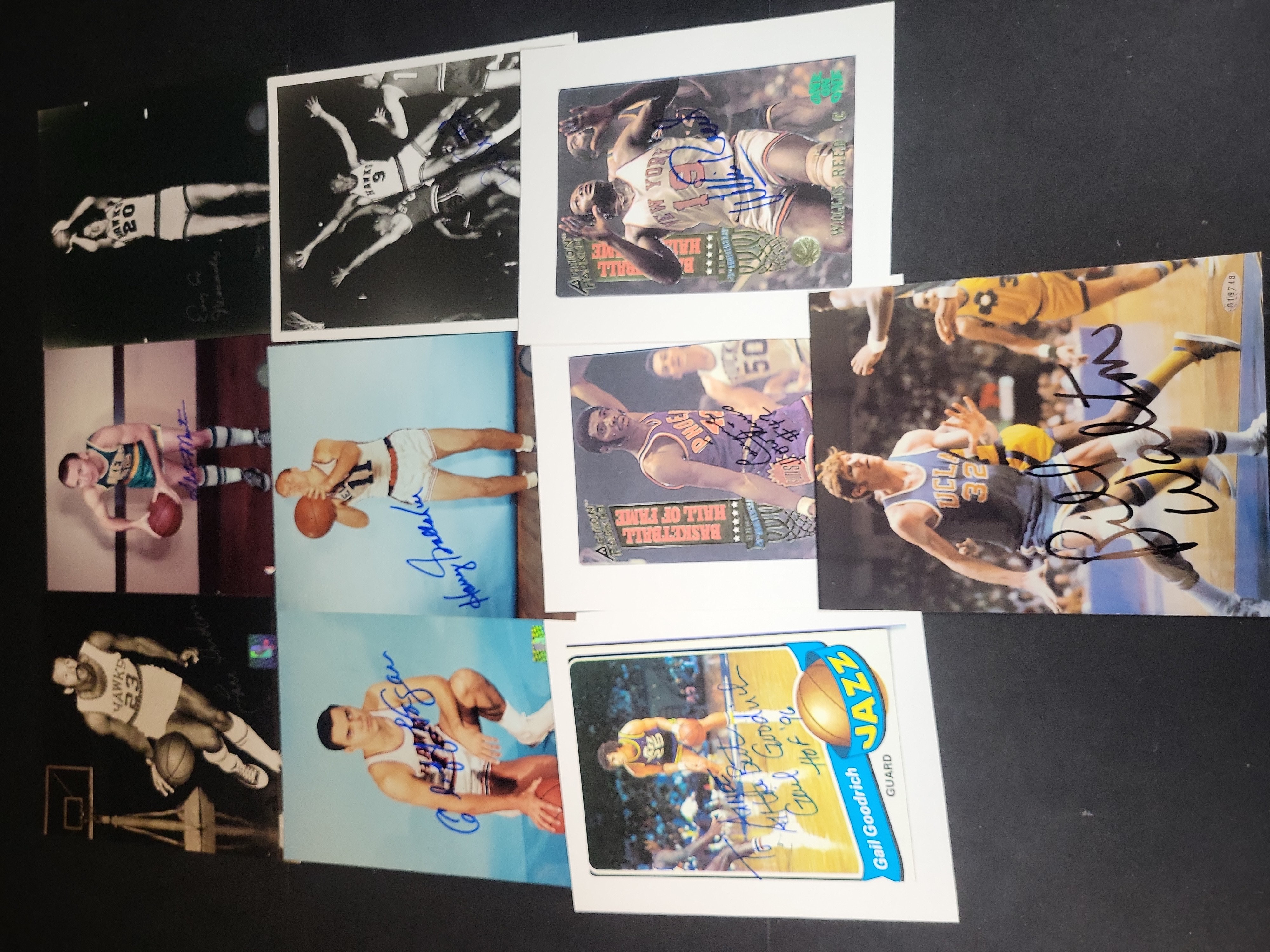 I03035 | A Collection of Ten Autographed Basketball Memorabilia Items Featuring Hall of Fame Players