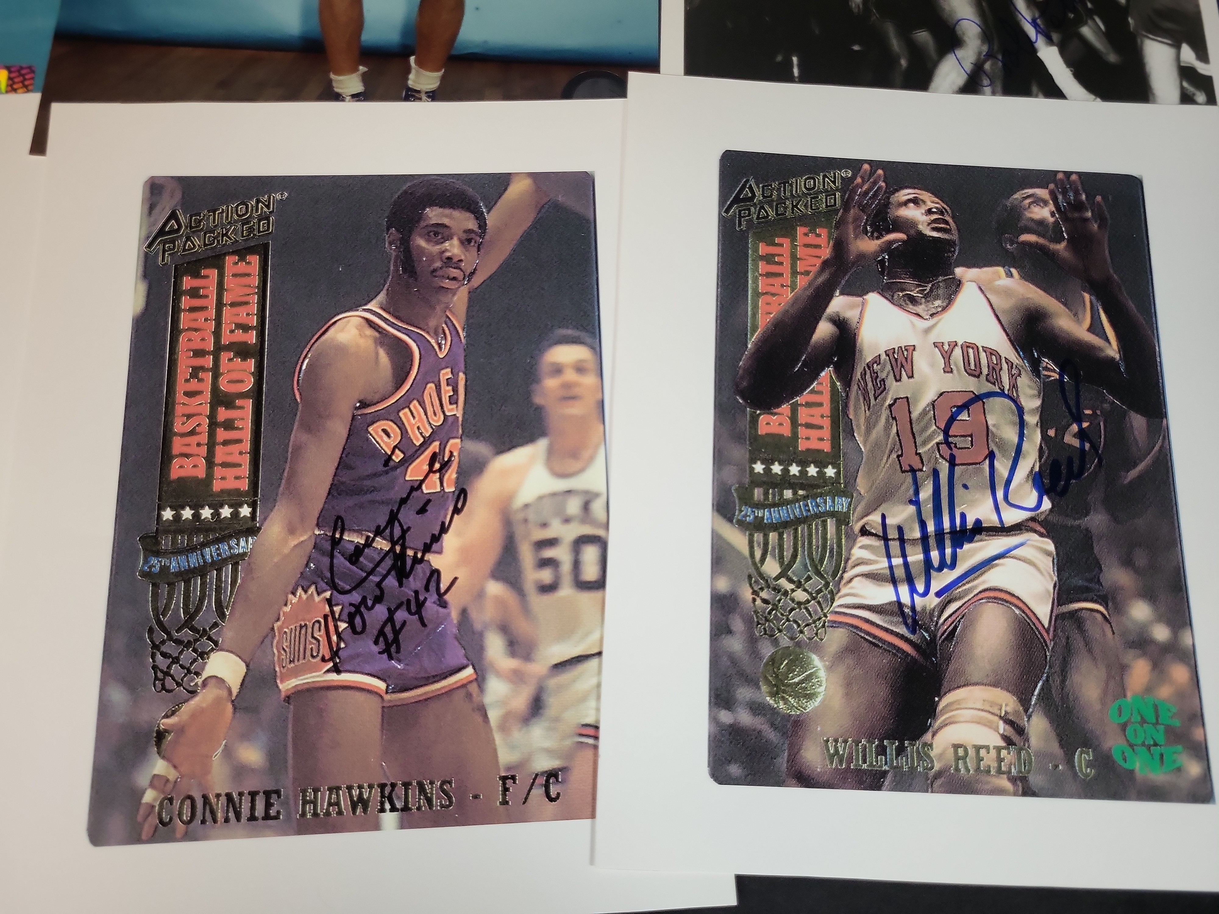 I03035 | A Collection of Ten Autographed Basketball Memorabilia Items Featuring Hall of Fame Players
