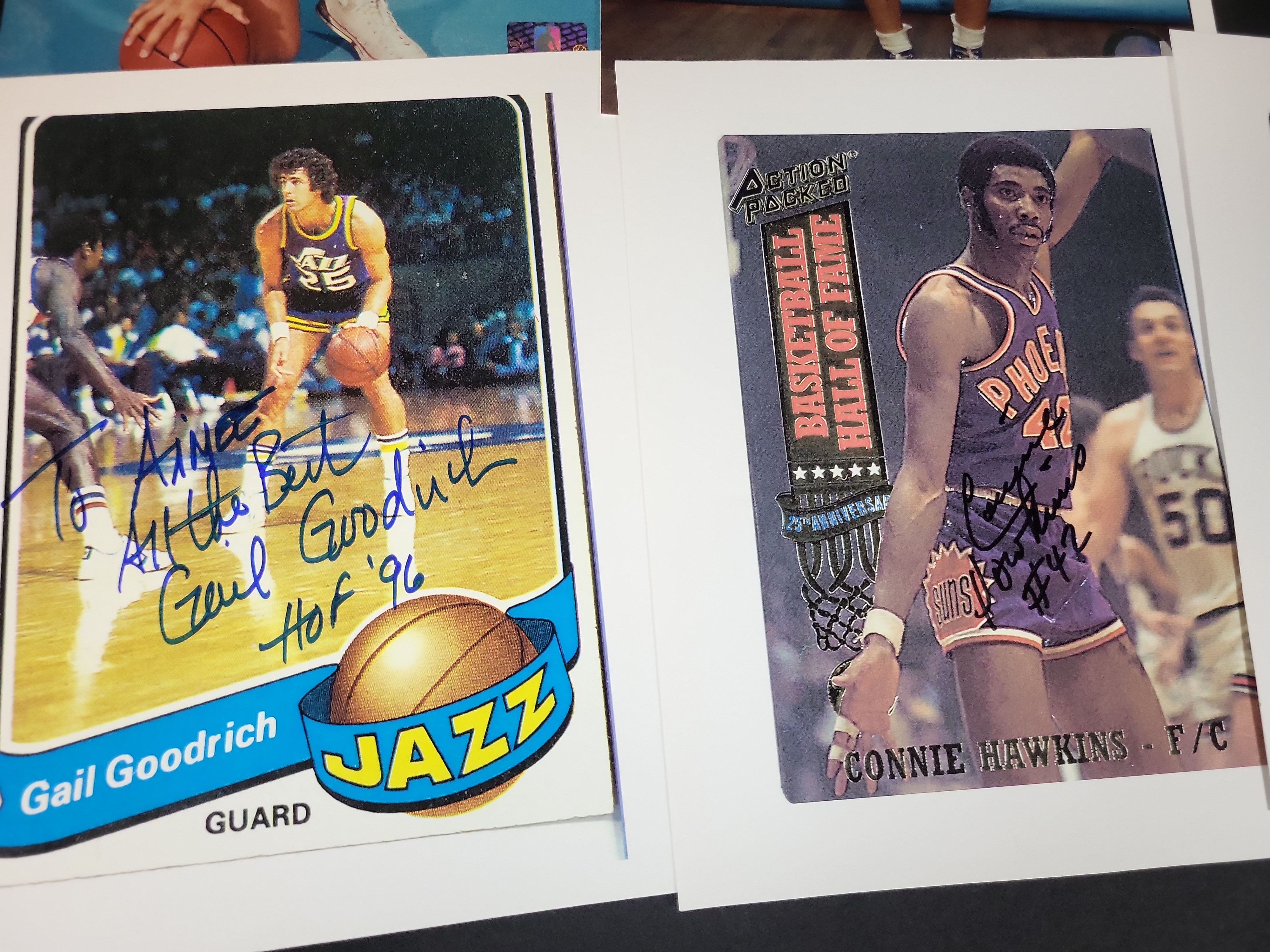 I03035 | A Collection of Ten Autographed Basketball Memorabilia Items Featuring Hall of Fame Players