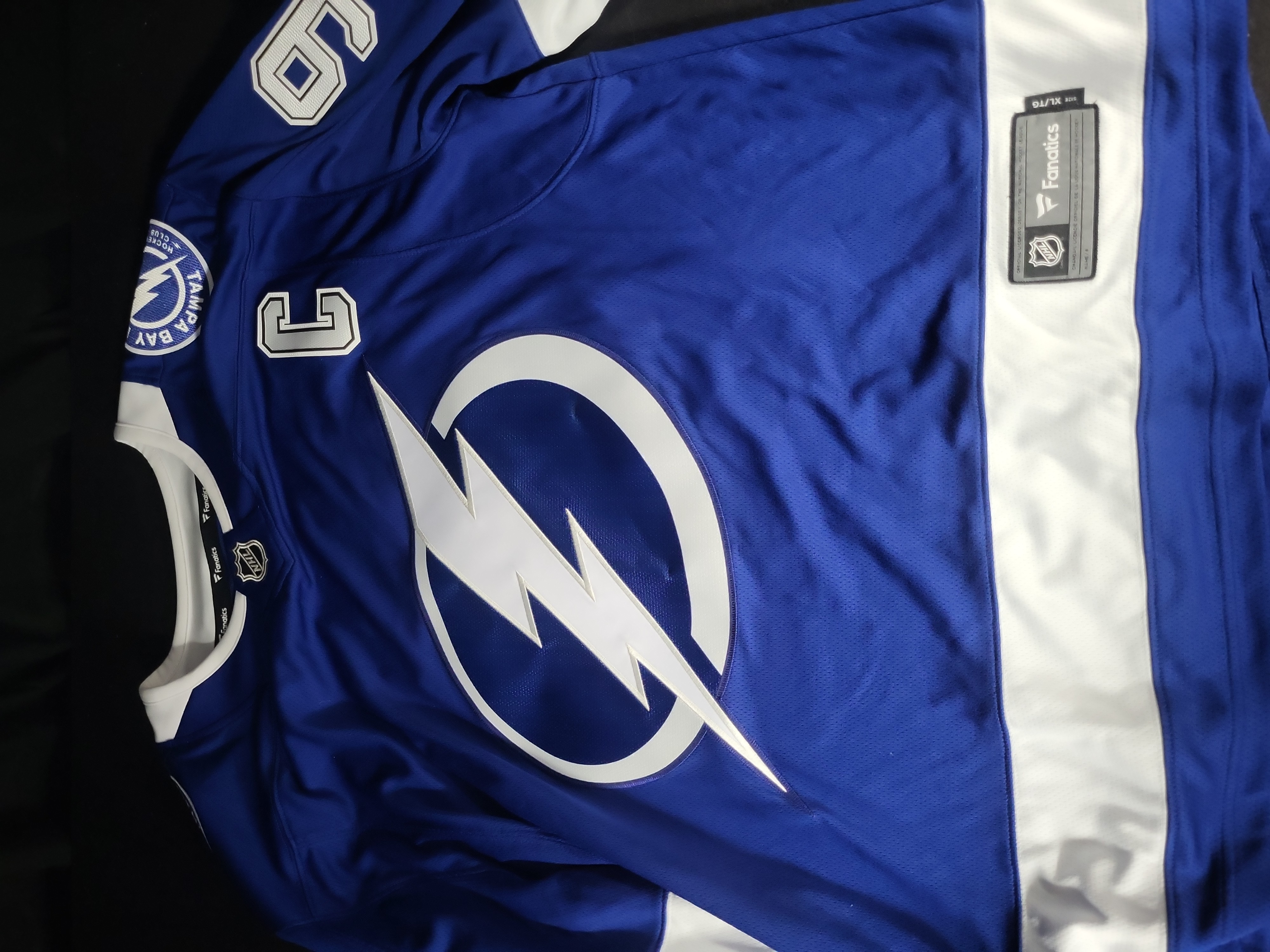 I03557 | Steven Stamkos Signed Tampa Bay Lightning Fanatics Breakaway Hockey Jersey