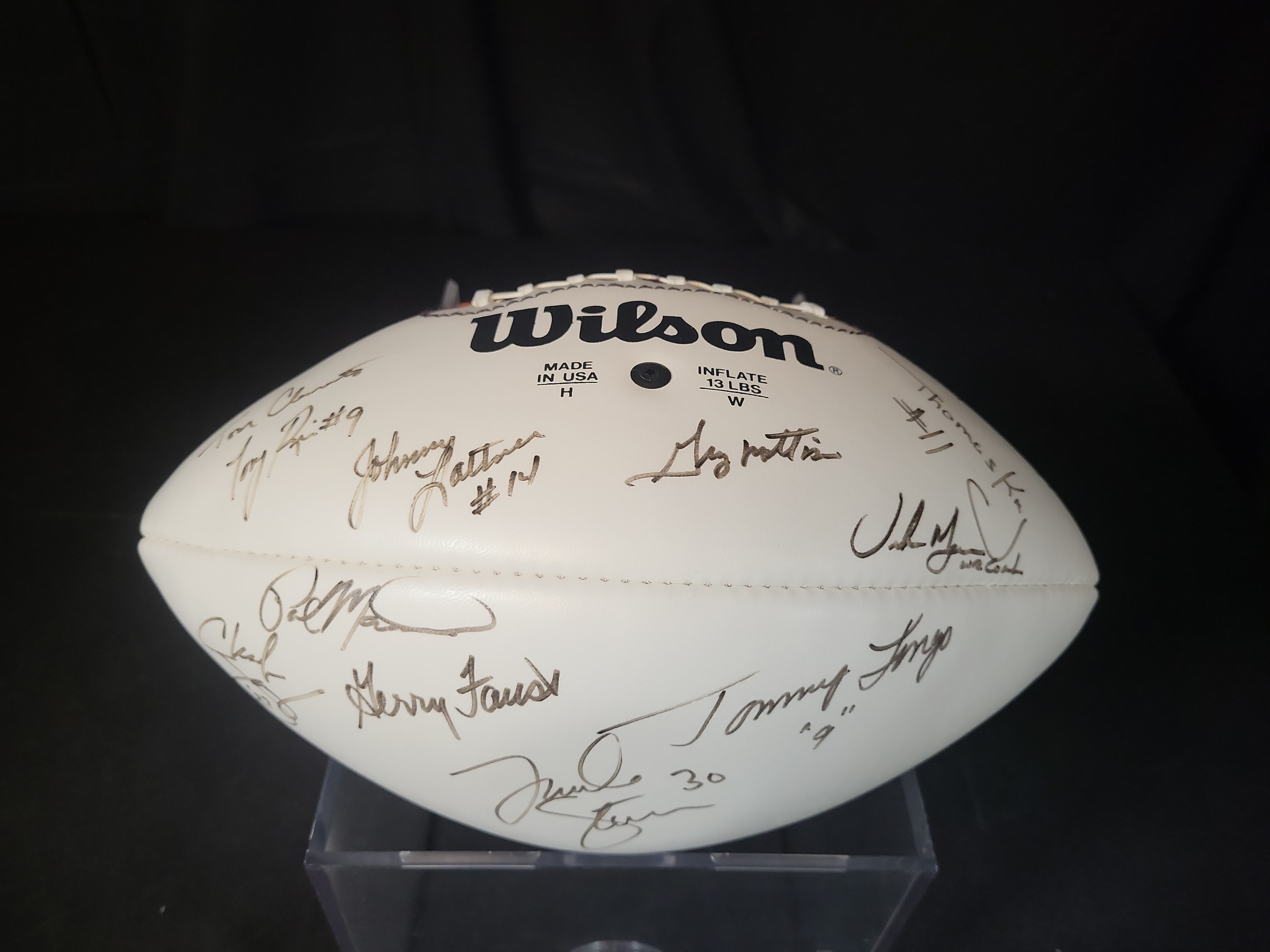 I03067 | Notre Dame Fighting Irish Multi-Signed Wilson Official NFL White Panel Football