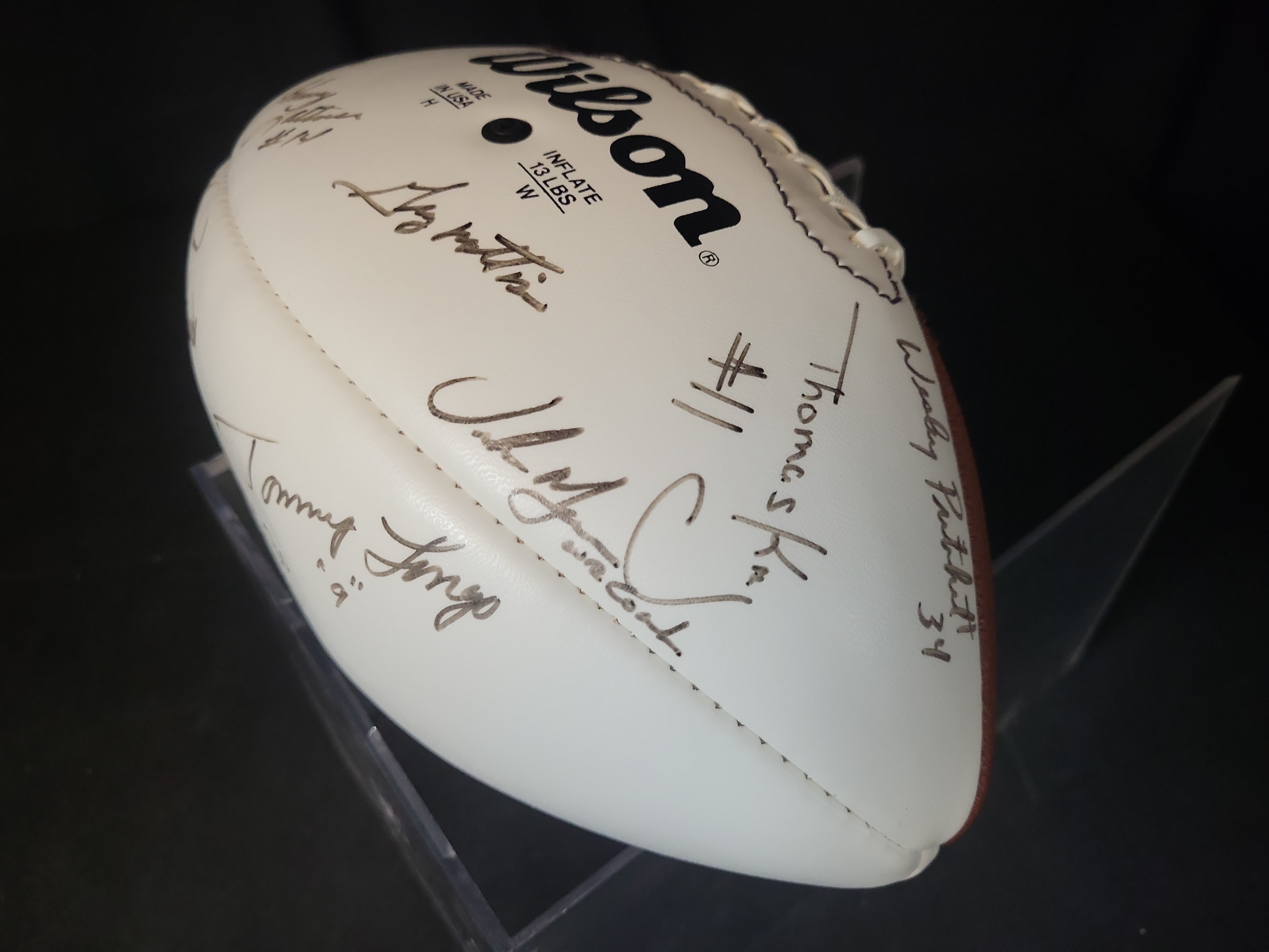 I03067 | Notre Dame Fighting Irish Multi-Signed Wilson Official NFL White Panel Football