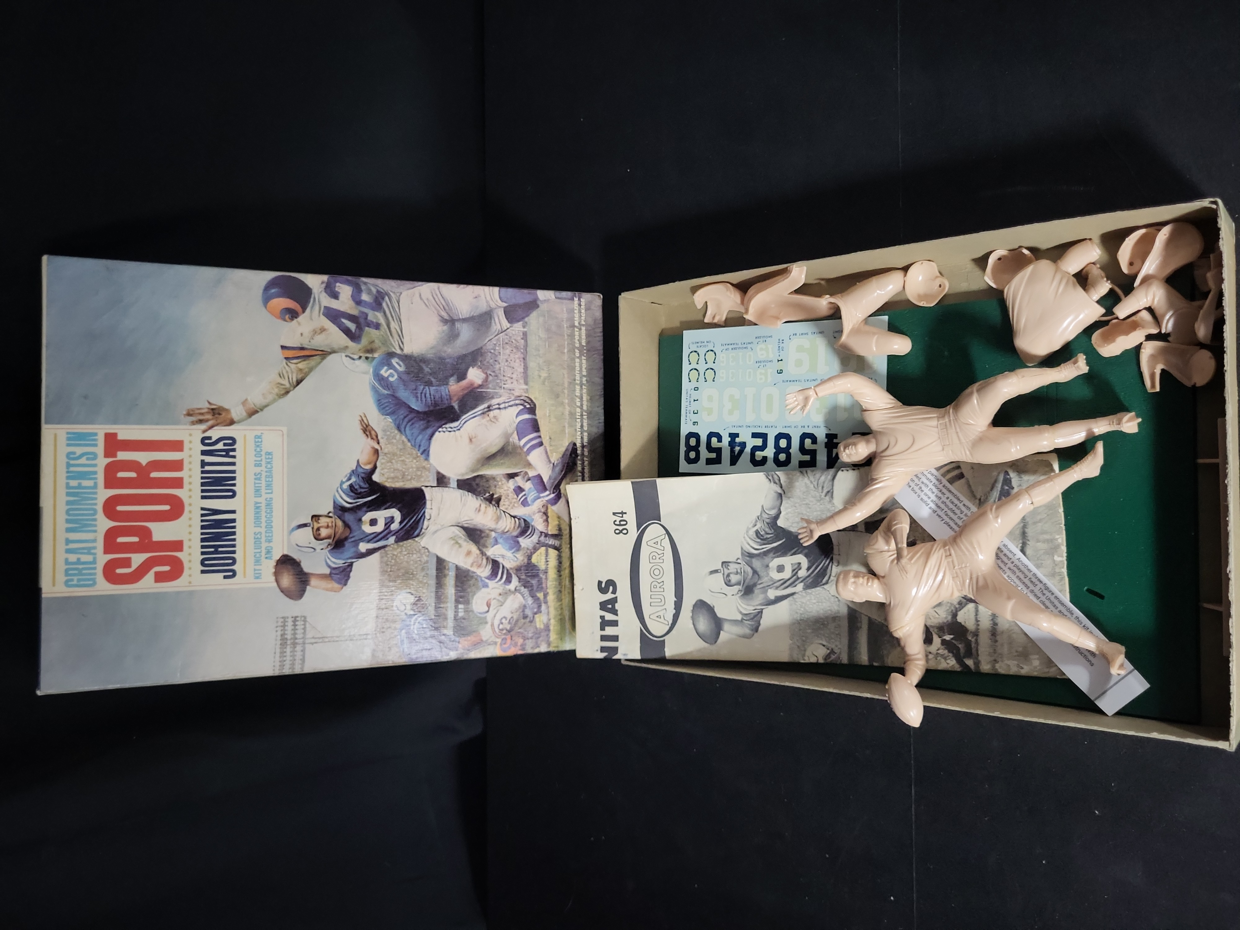 I03205 | 1965 Aurora Great Moments in Sport Johnny Unitas Plastic Assembly Model Kit No. 864-198
