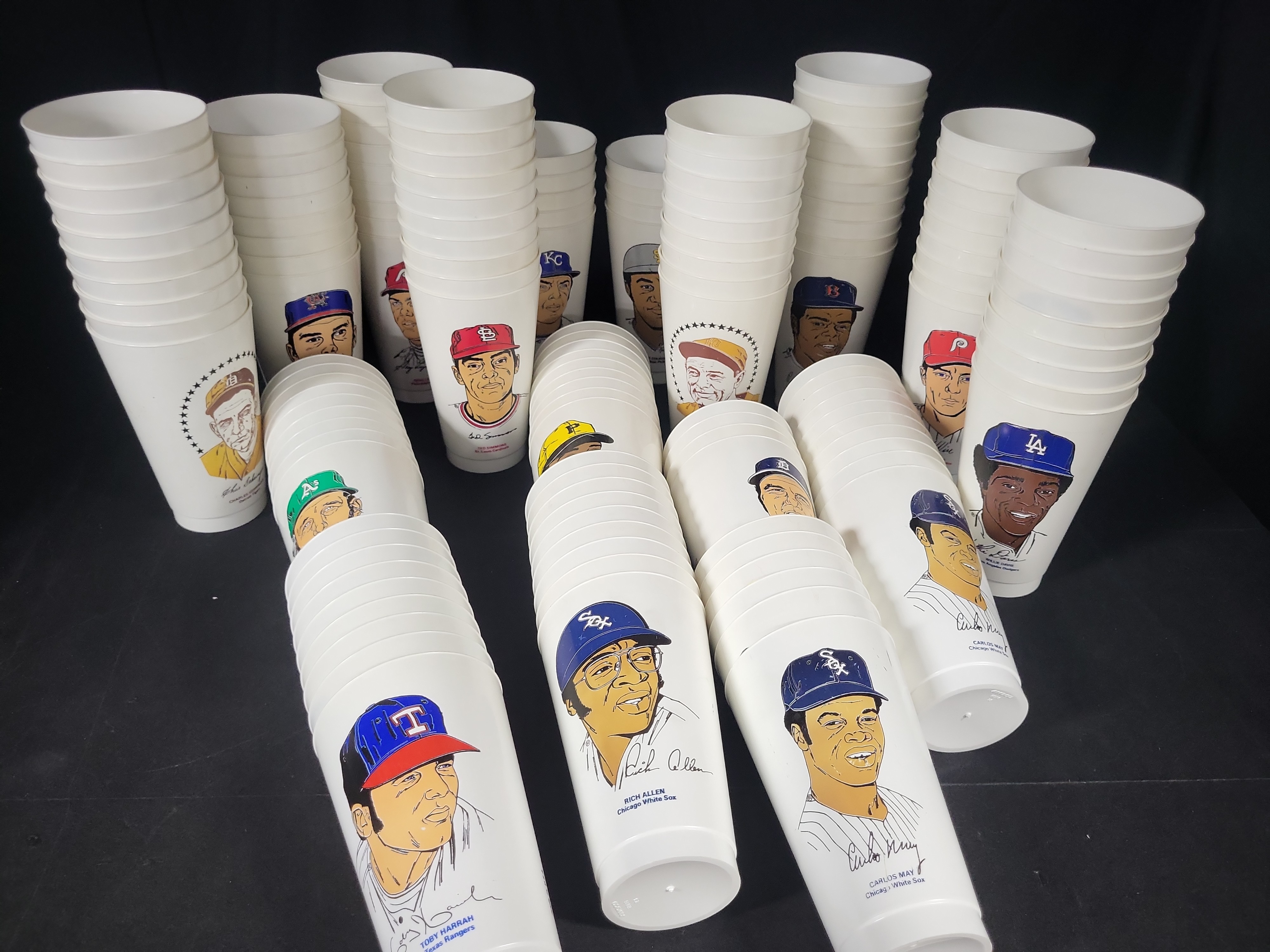 I03186 | A Collection of Early 1970s 7-Eleven Slurpee MLB Baseball Player Cups