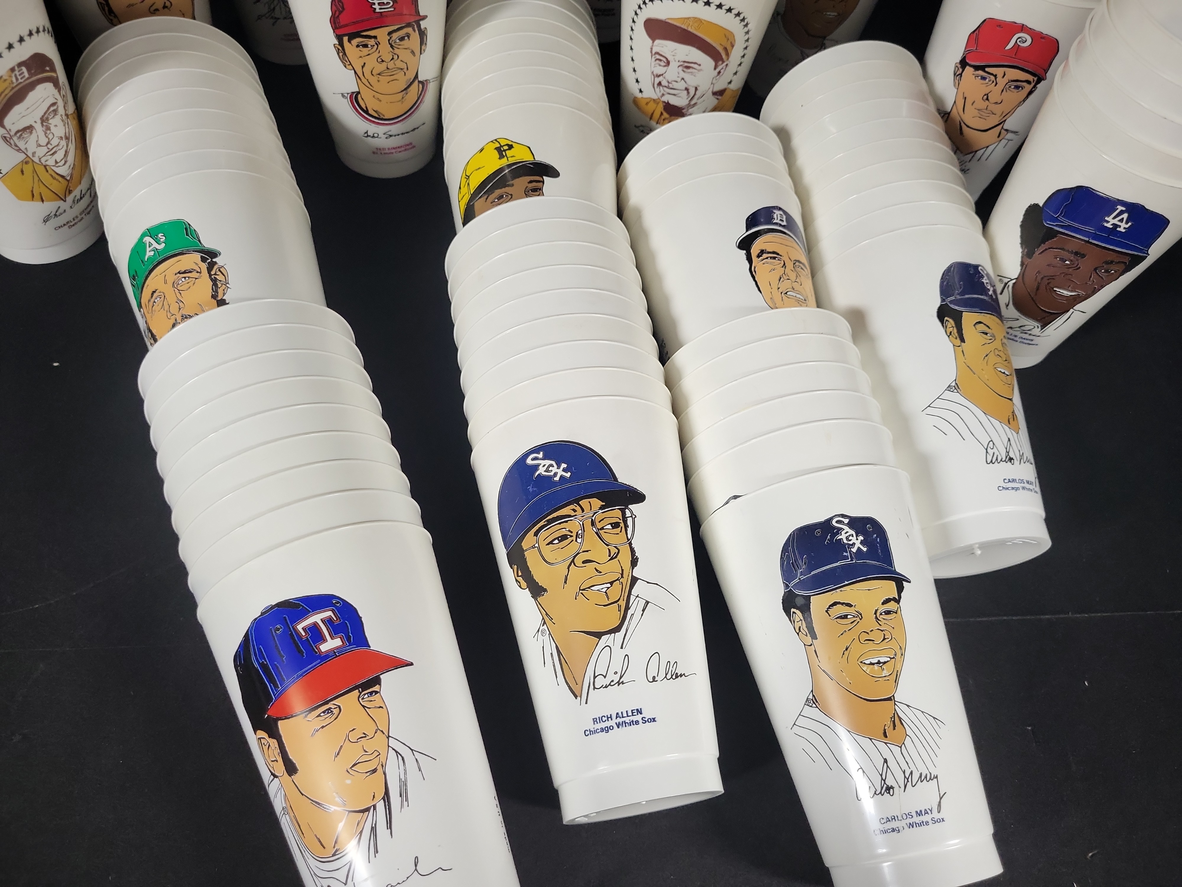 I03186 | A Collection of Early 1970s 7-Eleven Slurpee MLB Baseball Player Cups