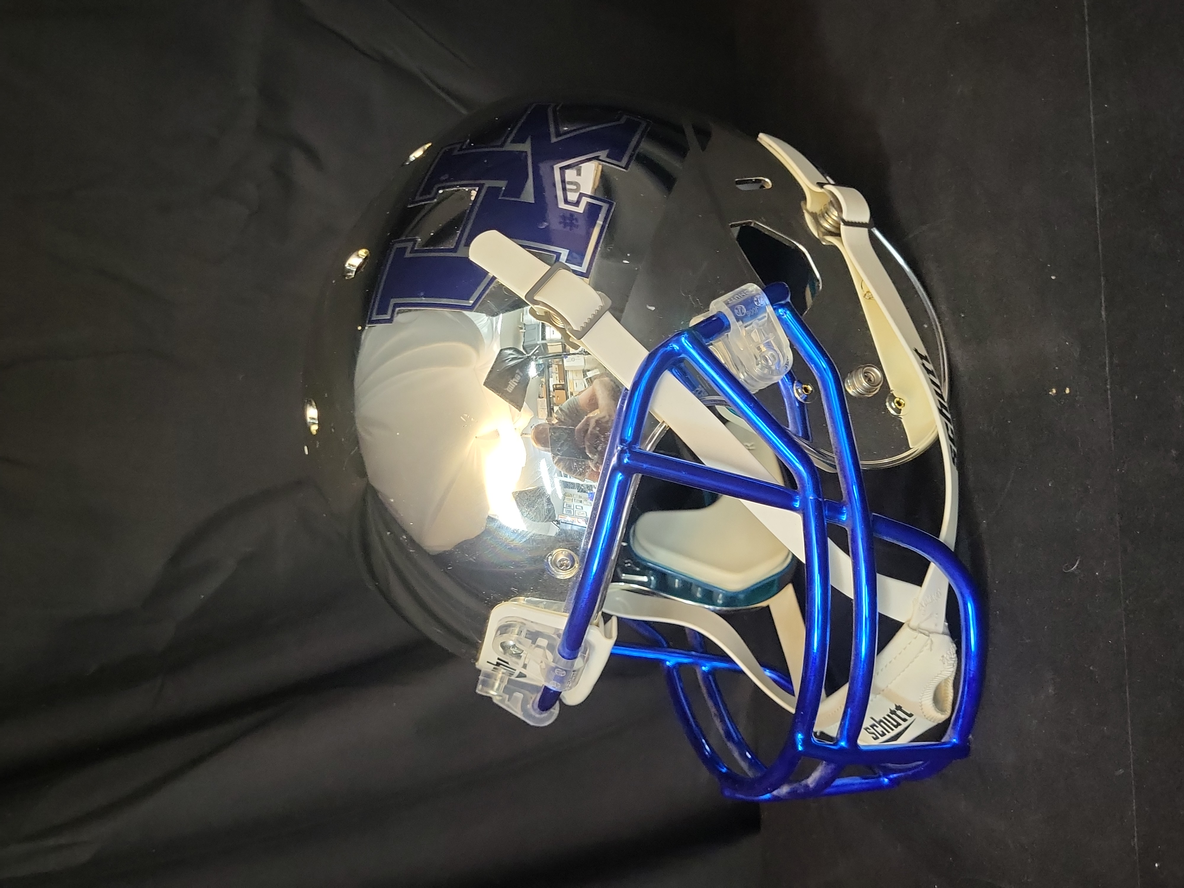 I03212 | Schutt University of Kentucky Wildcats Chrome Replica Football Helmet