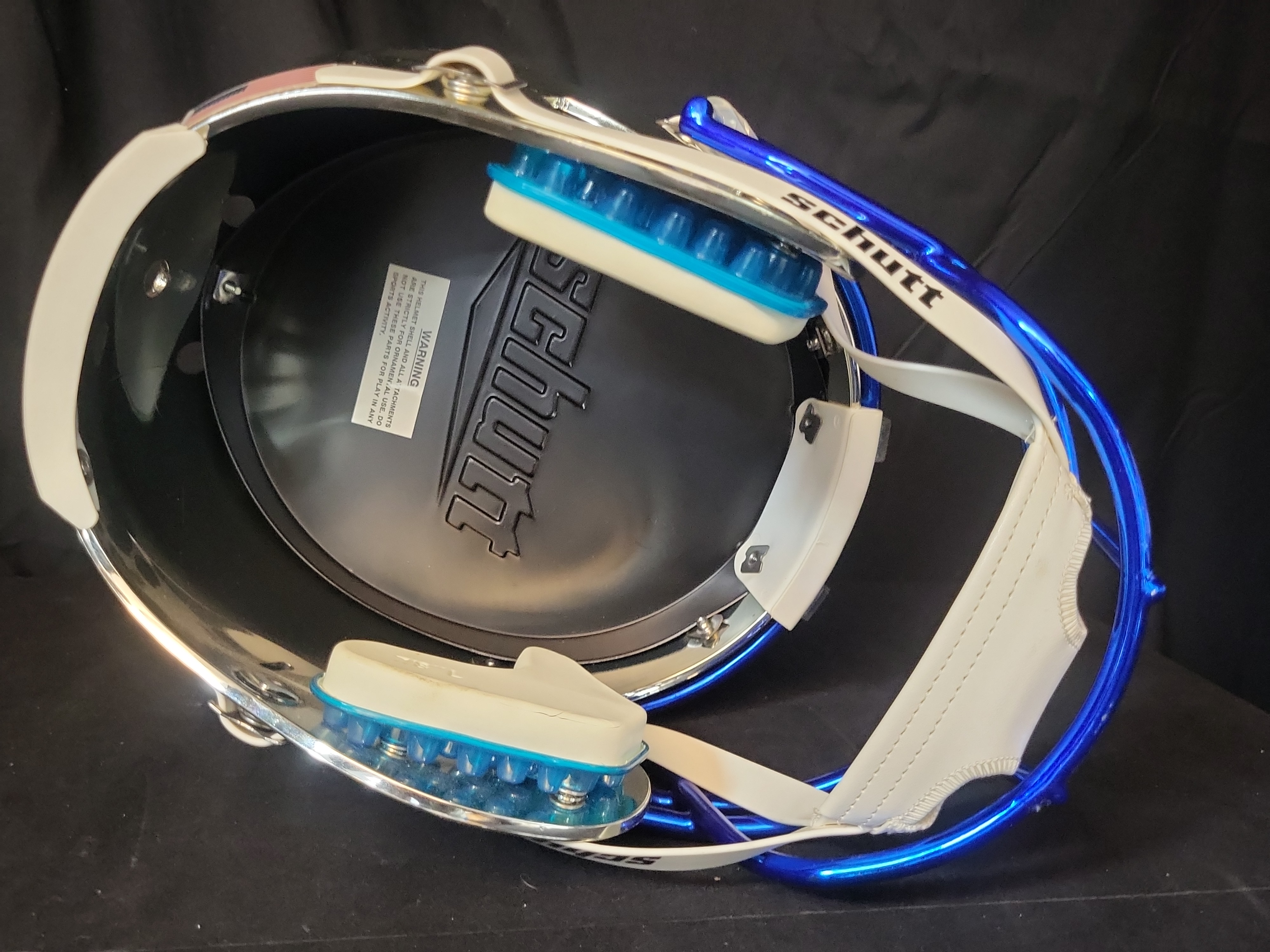 I03212 | Schutt University of Kentucky Wildcats Chrome Replica Football Helmet