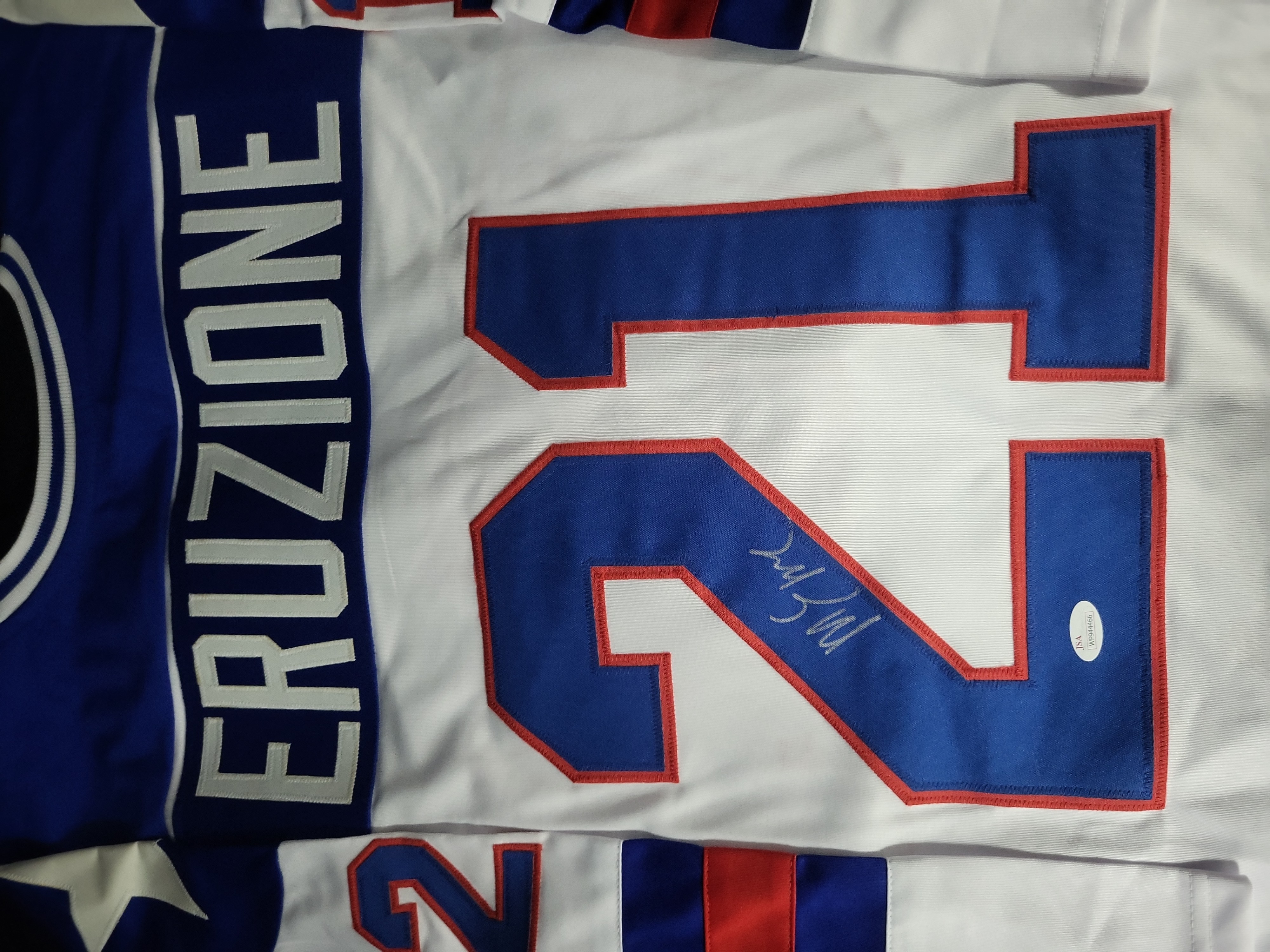I03558 | Mike Eruzione Signed 1980 Team USA Miracle on Ice Style Replica Hockey Jersey JSA Authenticated
