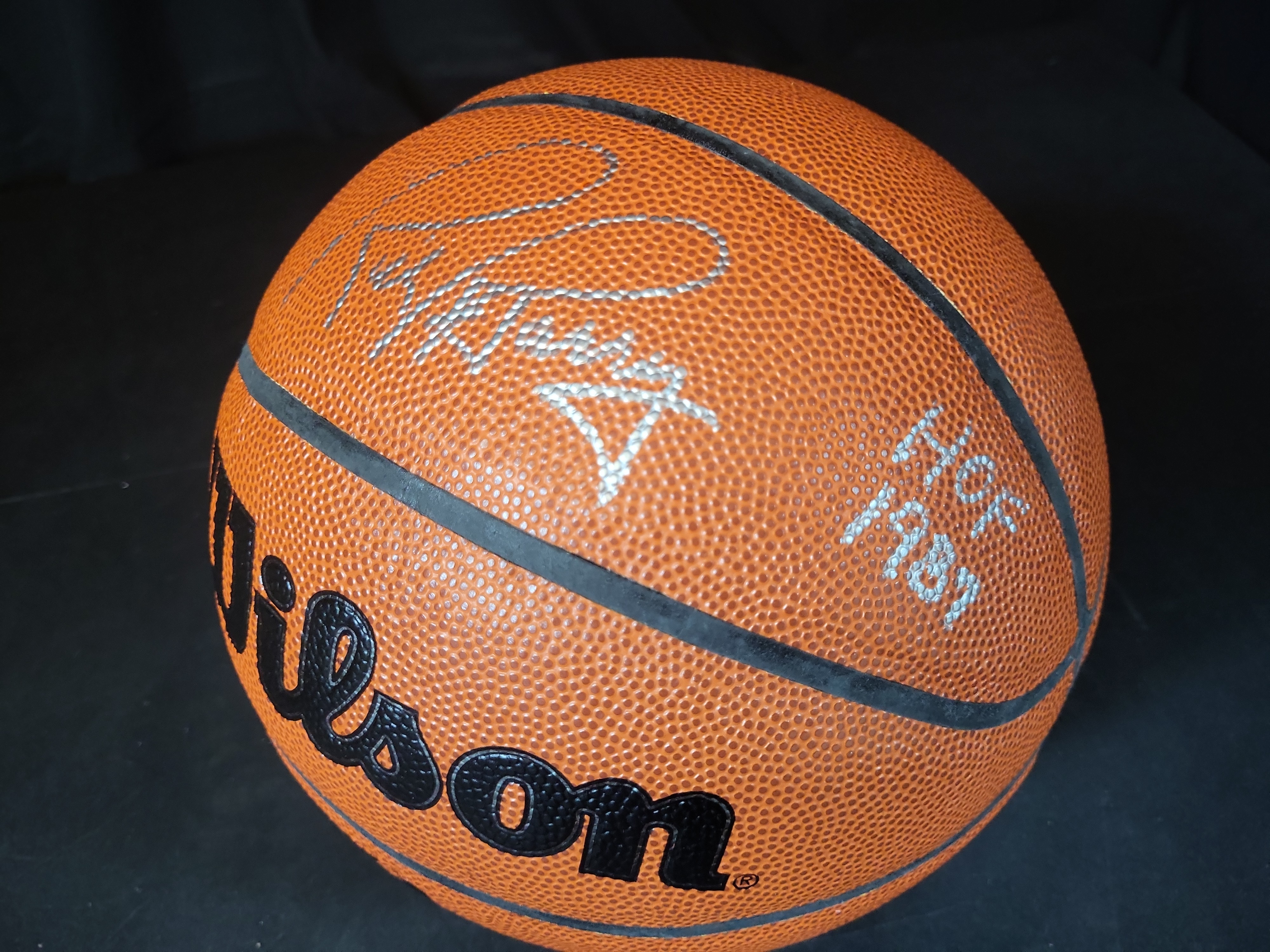 I03098 | Rick Barry Autographed Wilson Basketball with HOF 1987 Inscription and Schwartz Sports Authentication