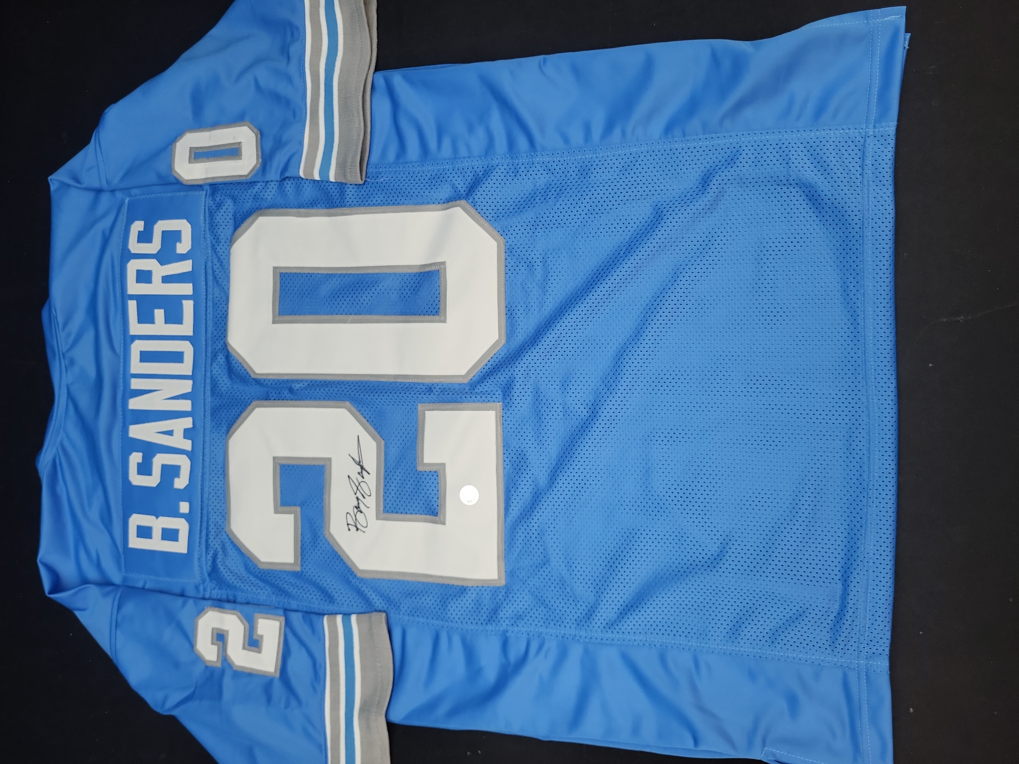 I03852 | Barry Sanders Signed Detroit Lions Custom Football Jersey with Schwartz Sports Authentication Hologram