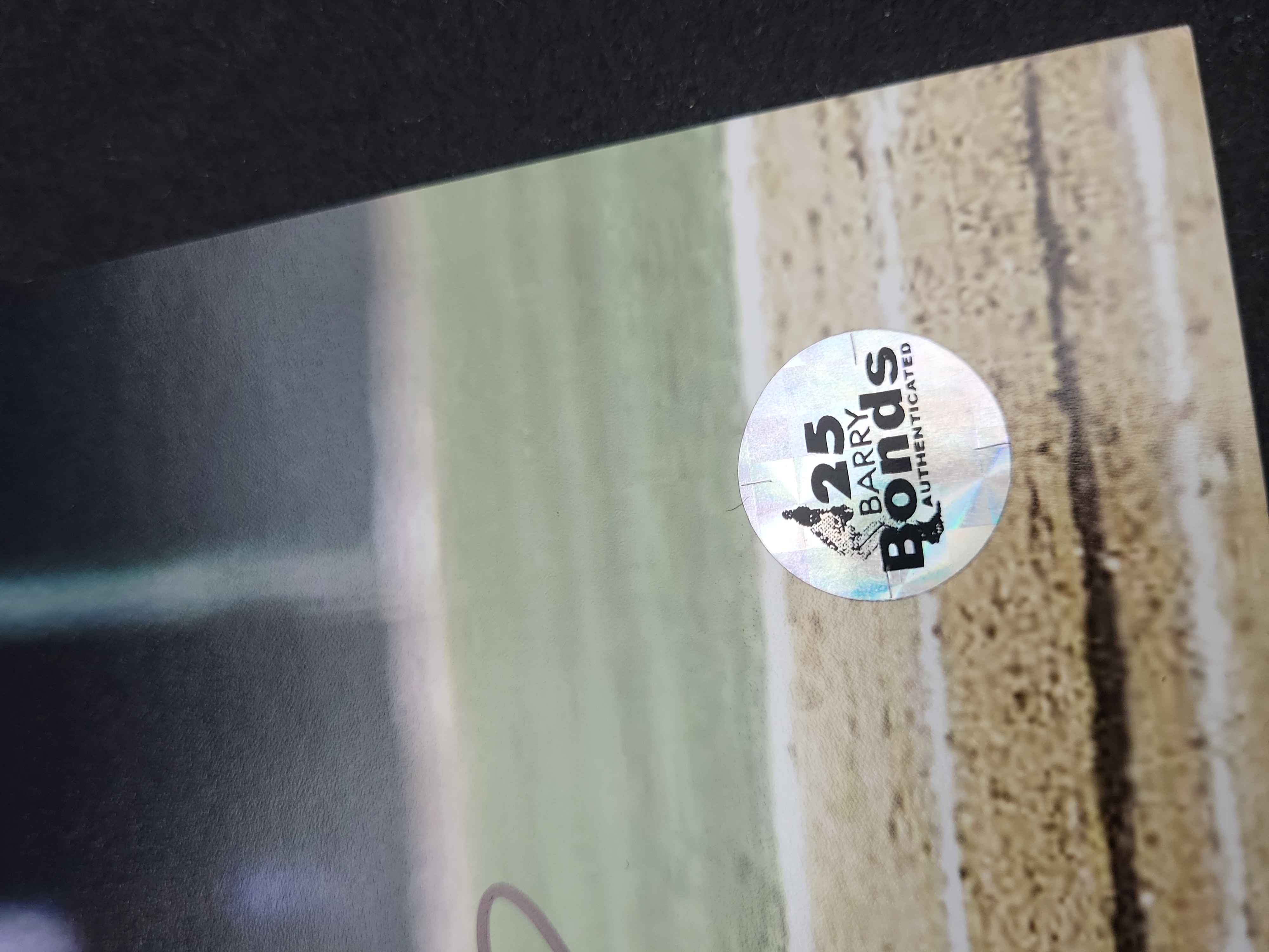 I01701 | Autographed Barry Bonds Pittsburgh Pirates Color Photograph with Player Authentication Hologram