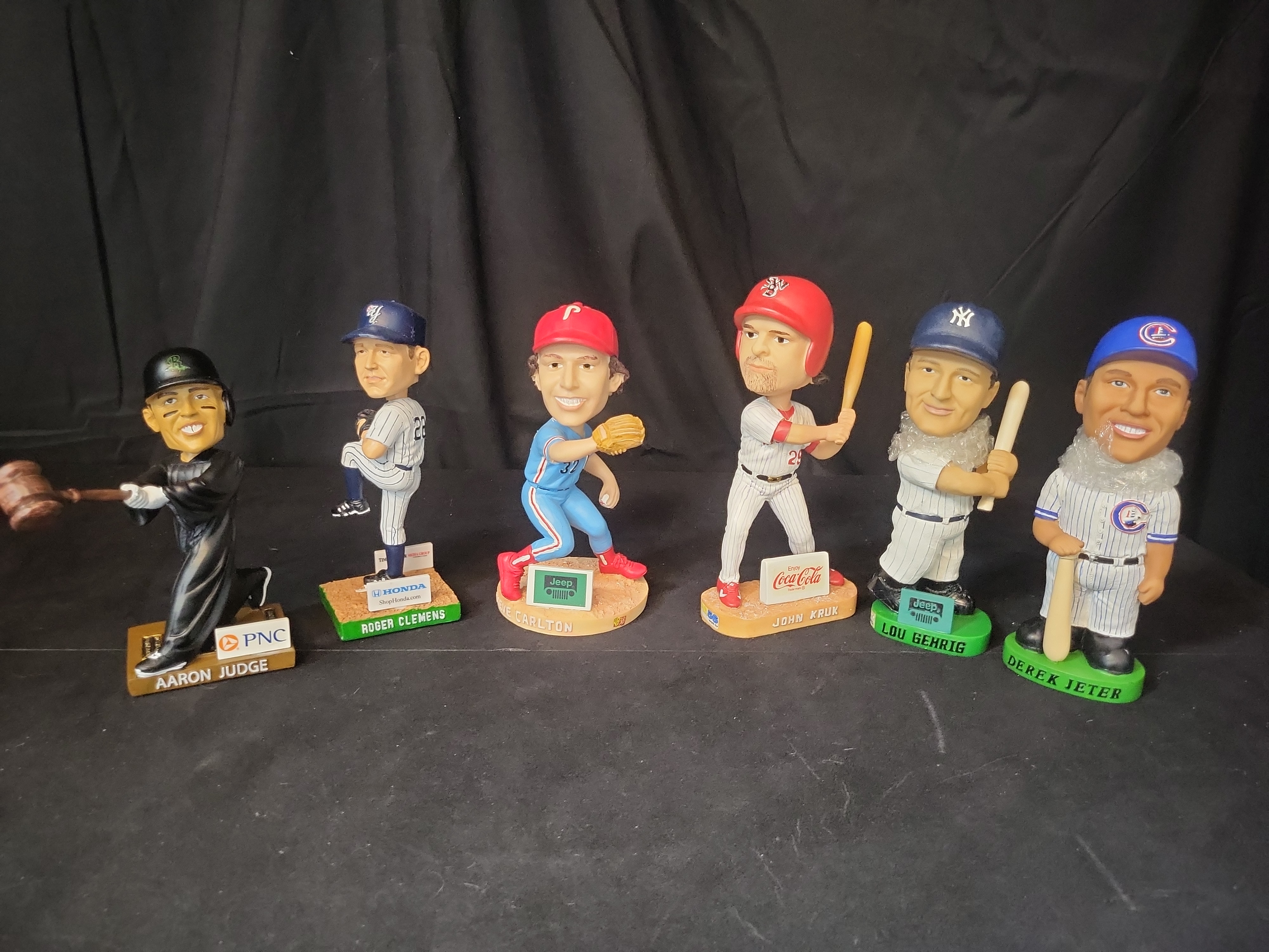 I03059 | A Collection of Six Major League Baseball Player Bobbleheads Including Aaron Judge and Lou Gehrig