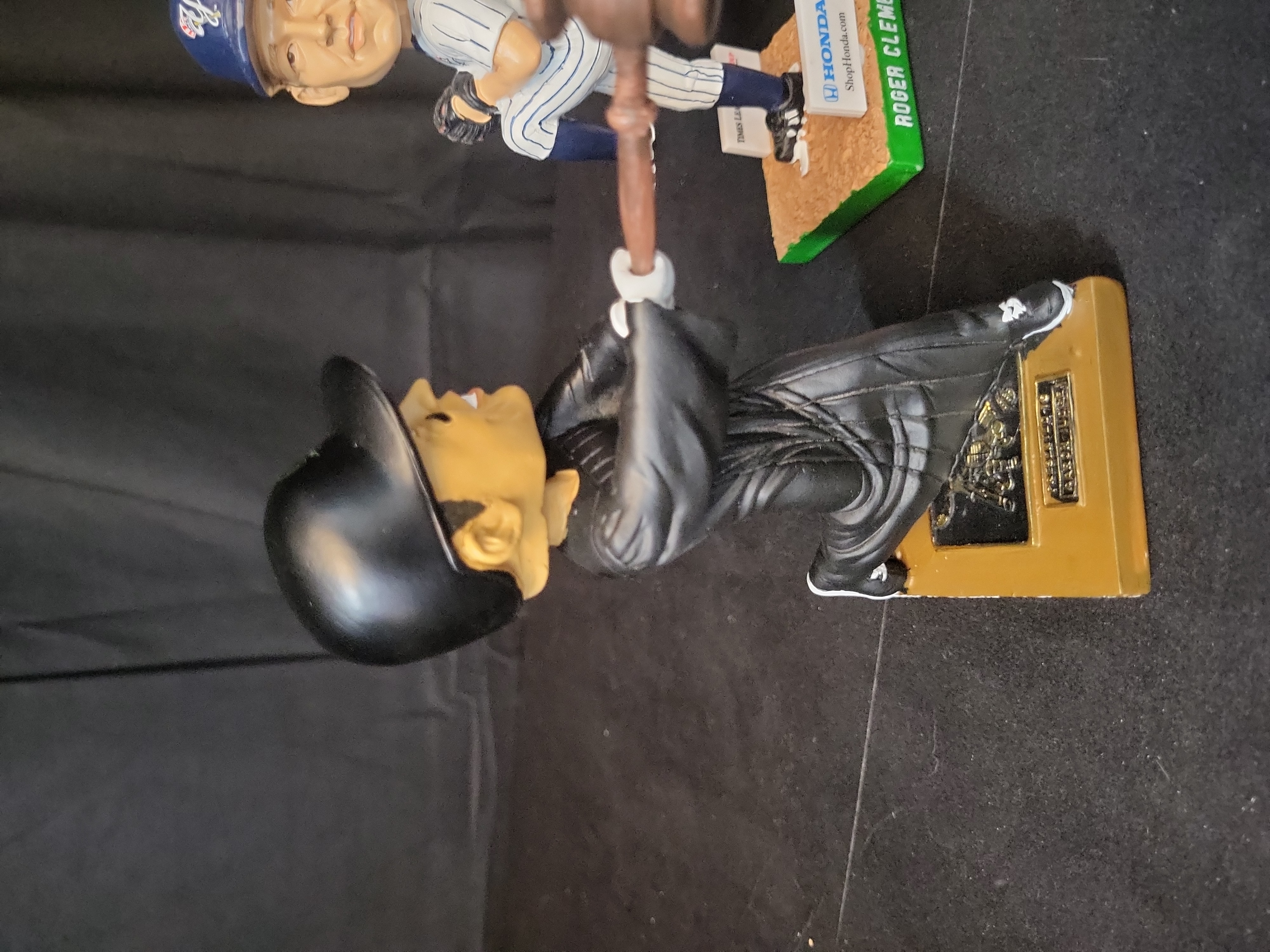 I03059 | A Collection of Six Major League Baseball Player Bobbleheads Including Aaron Judge and Lou Gehrig