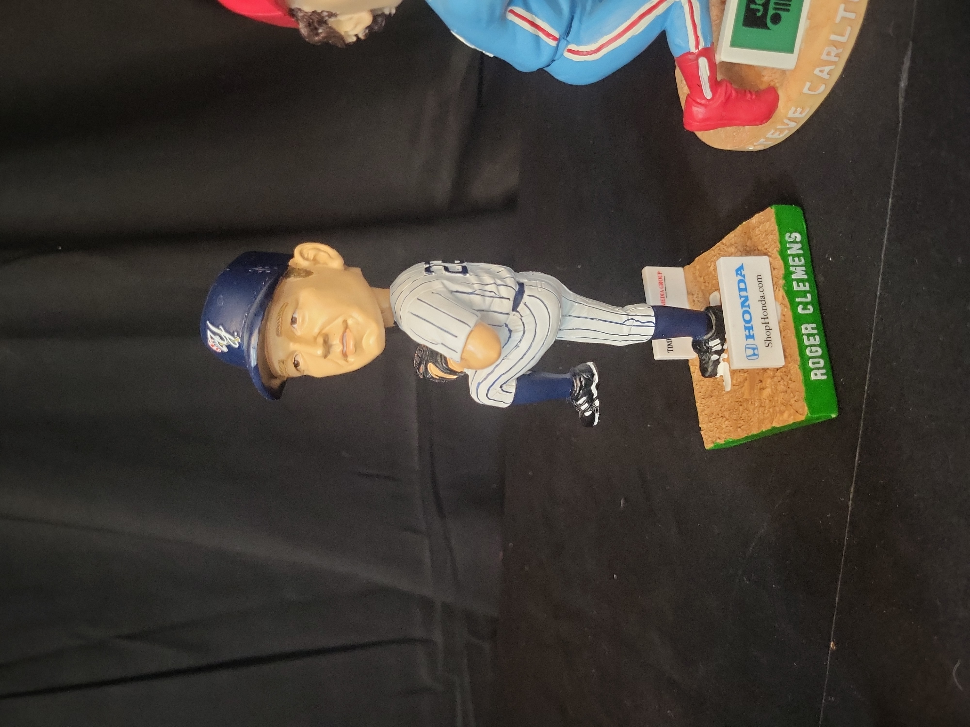 I03059 | A Collection of Six Major League Baseball Player Bobbleheads Including Aaron Judge and Lou Gehrig