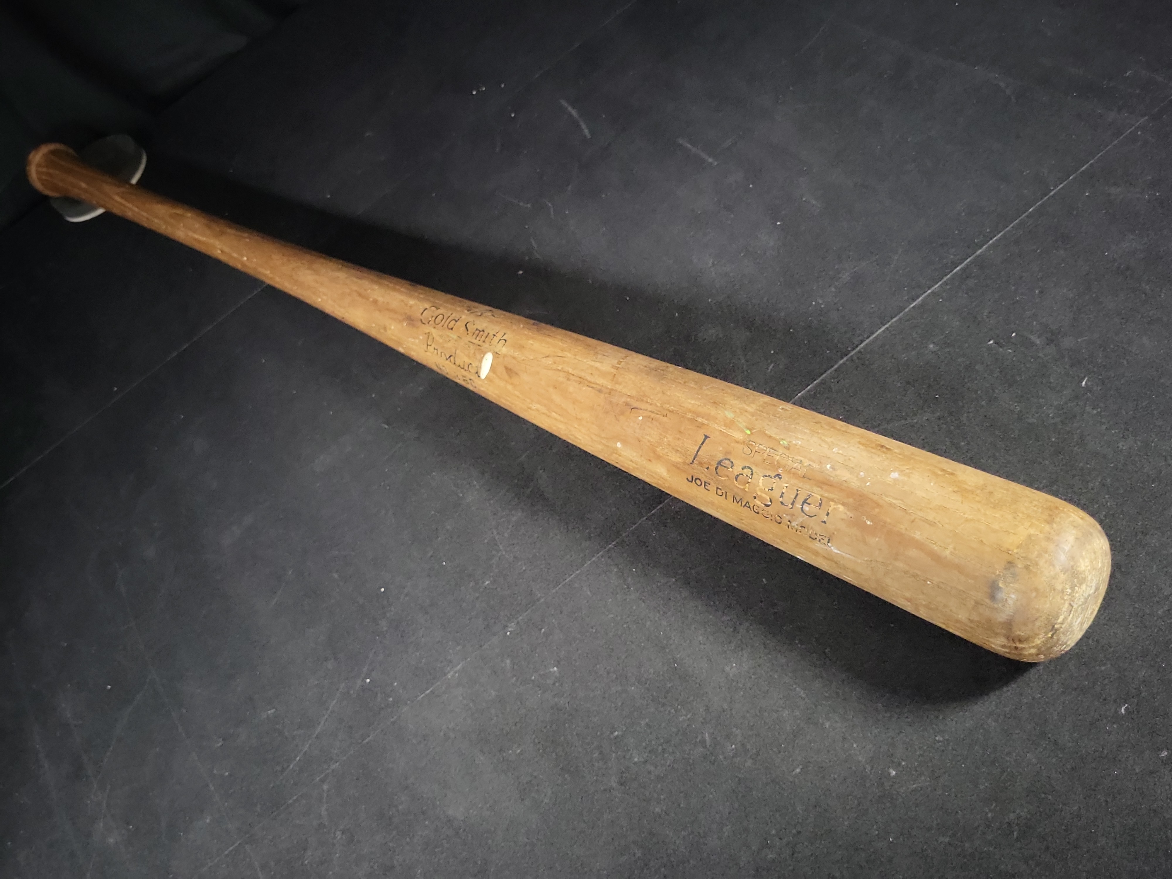 I03208 | Vintage Gold Smith Special Leaguer Joe DiMaggio Model Wood Baseball Bat Number 38C