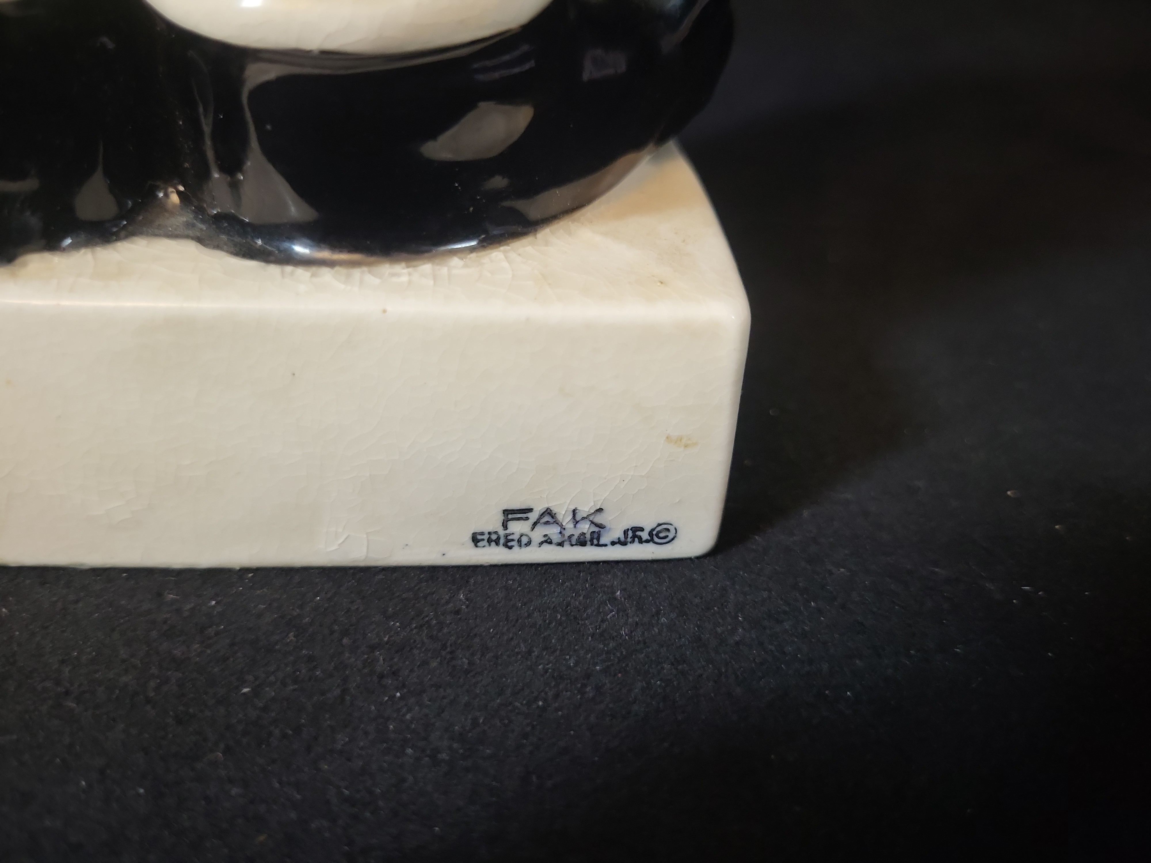 I03256 | Vintage 1960s Fred Kail OSU Ceramic Football Player Bank