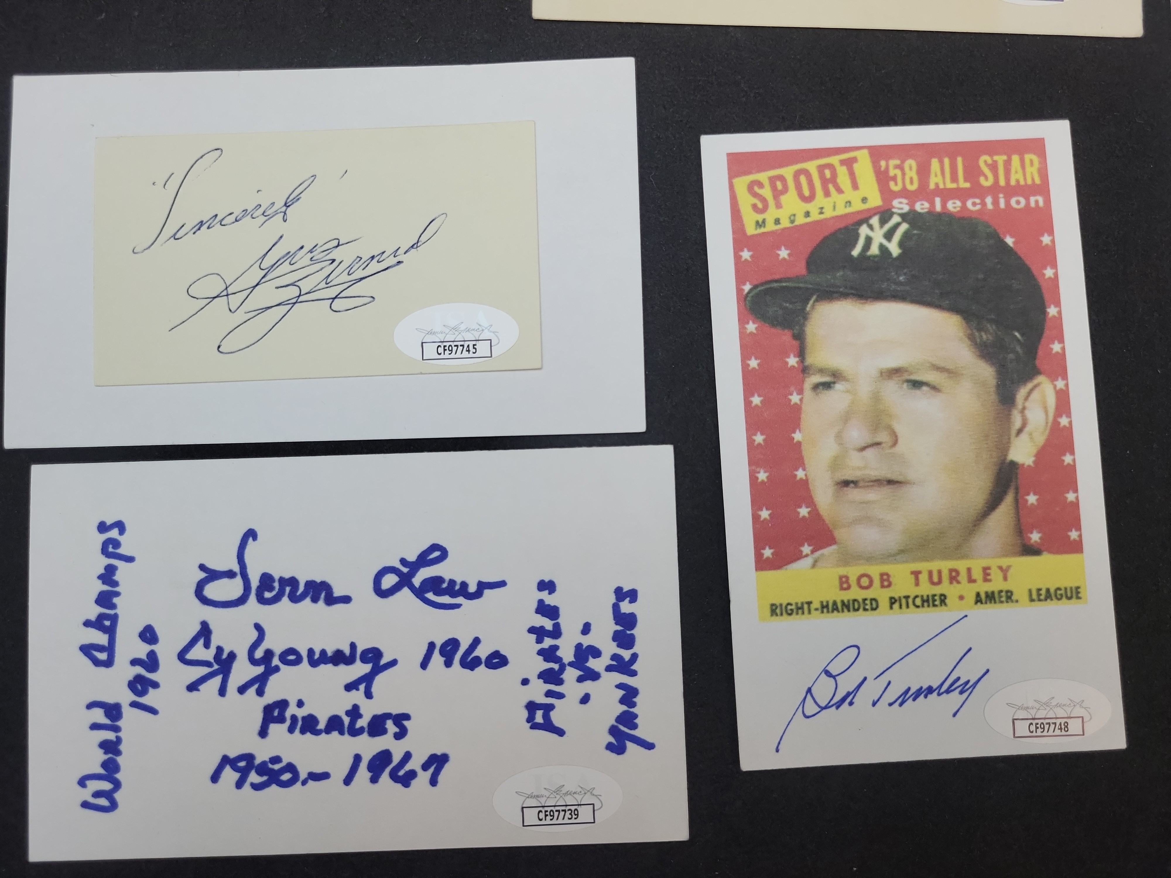 I03374 | Lot of (4) Autographed Major League Baseball Memorabilia Items with JSA Authentication