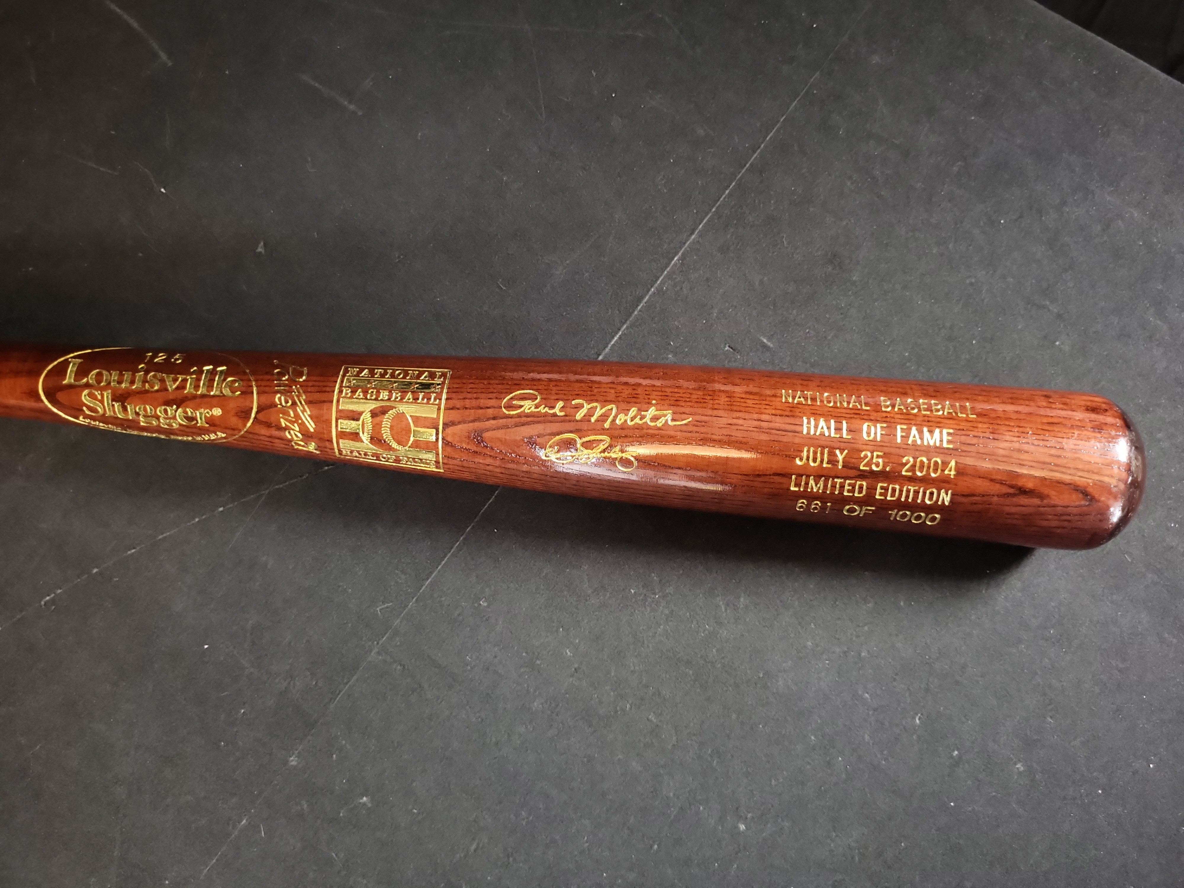I03929 | Louisville Slugger Paul Molitor 2004 National Baseball Hall of Fame Induction Limited Edition Commemorative Bat