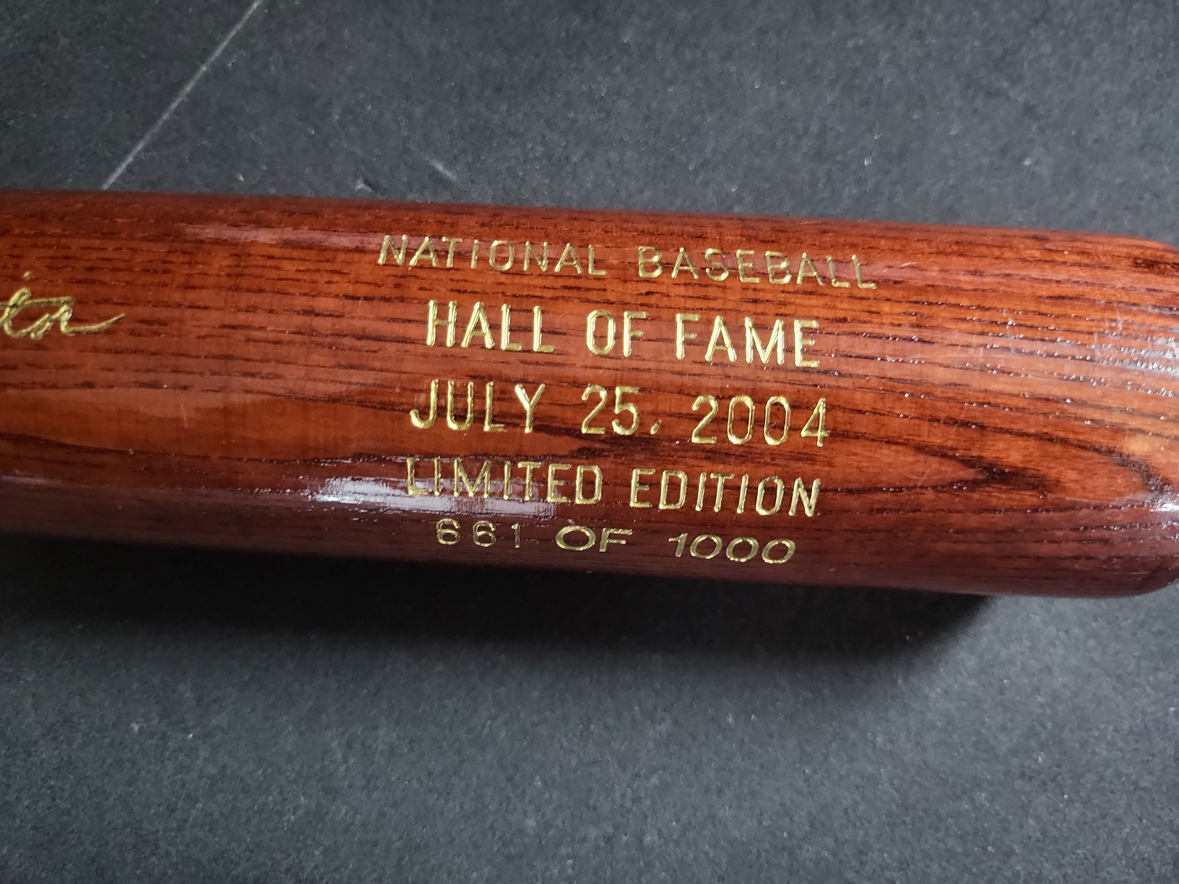 I03929 | Louisville Slugger Paul Molitor 2004 National Baseball Hall of Fame Induction Limited Edition Commemorative Bat
