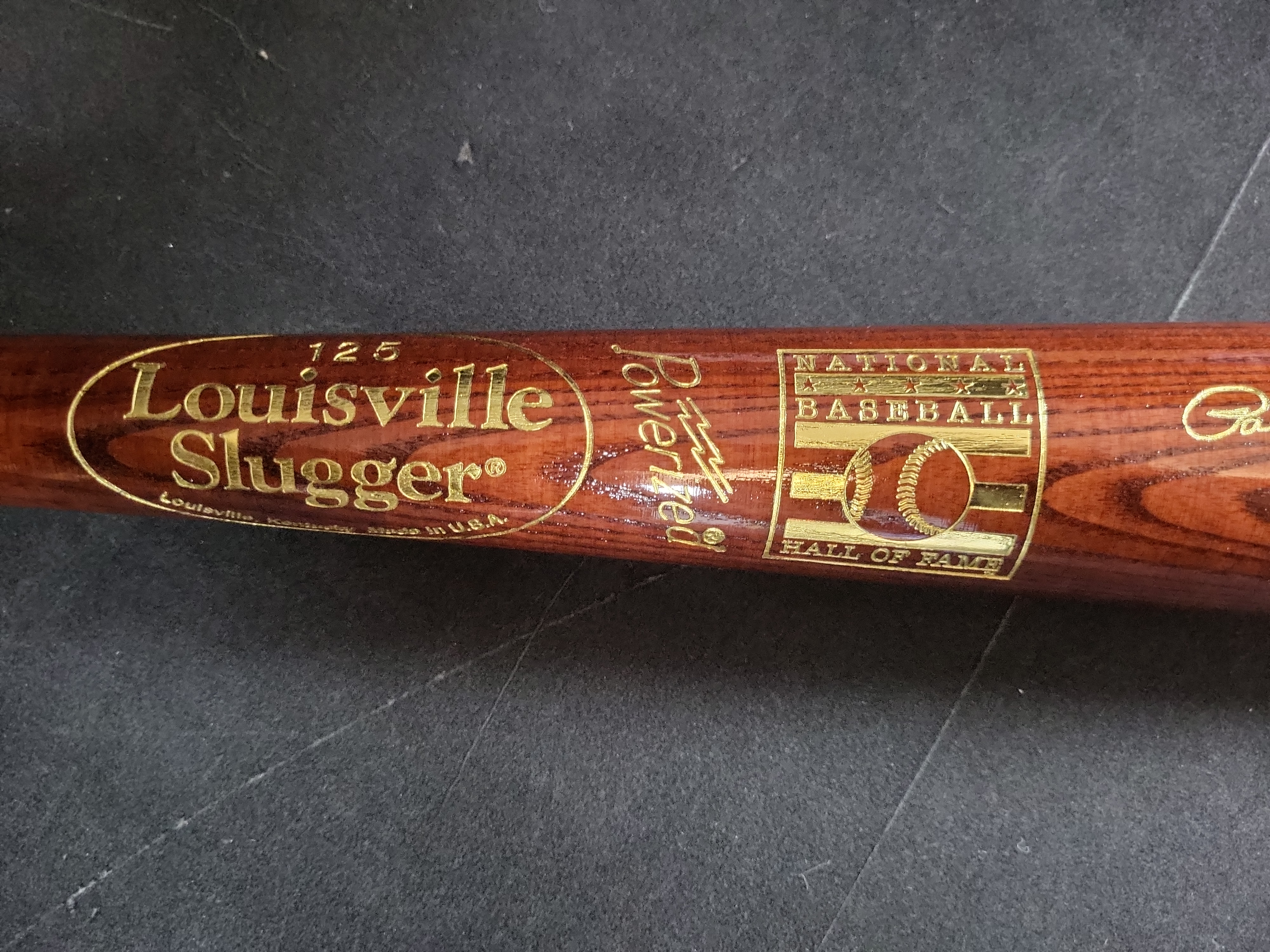 I03929 | Louisville Slugger Paul Molitor 2004 National Baseball Hall of Fame Induction Limited Edition Commemorative Bat