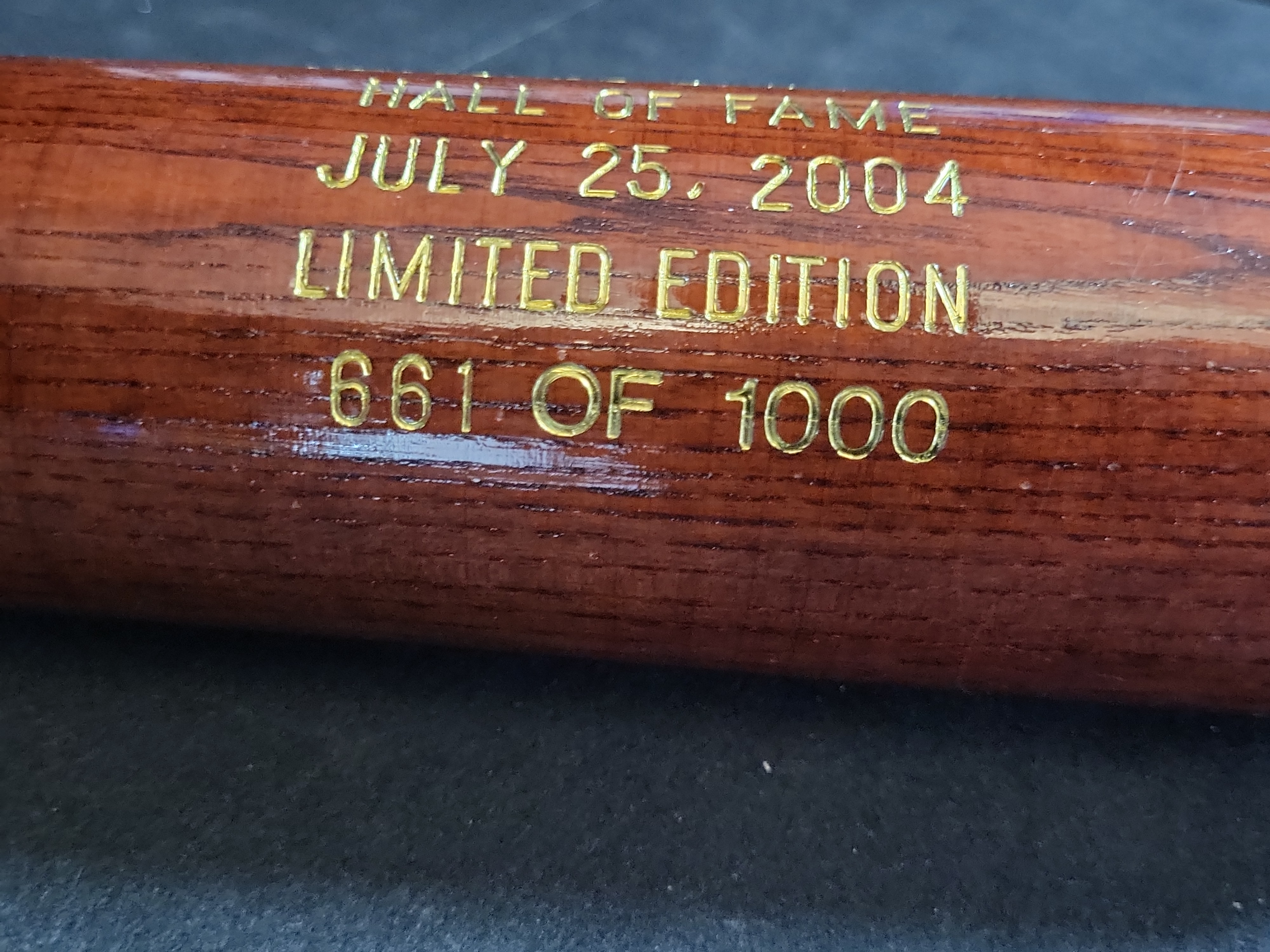 I03929 | Louisville Slugger Paul Molitor 2004 National Baseball Hall of Fame Induction Limited Edition Commemorative Bat