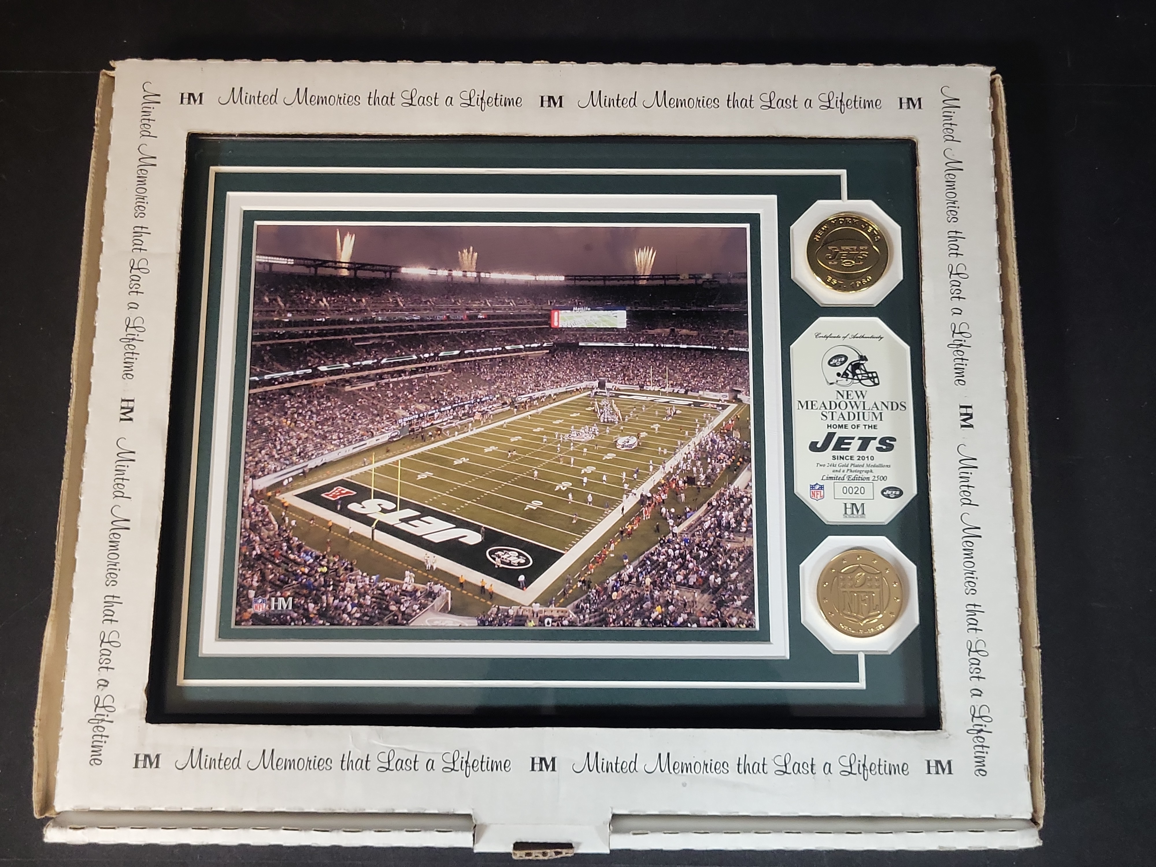 I03069 | The Highland Mint New York Jets New Meadowlands Stadium Limited Edition Framed Medallion and Photograph Set