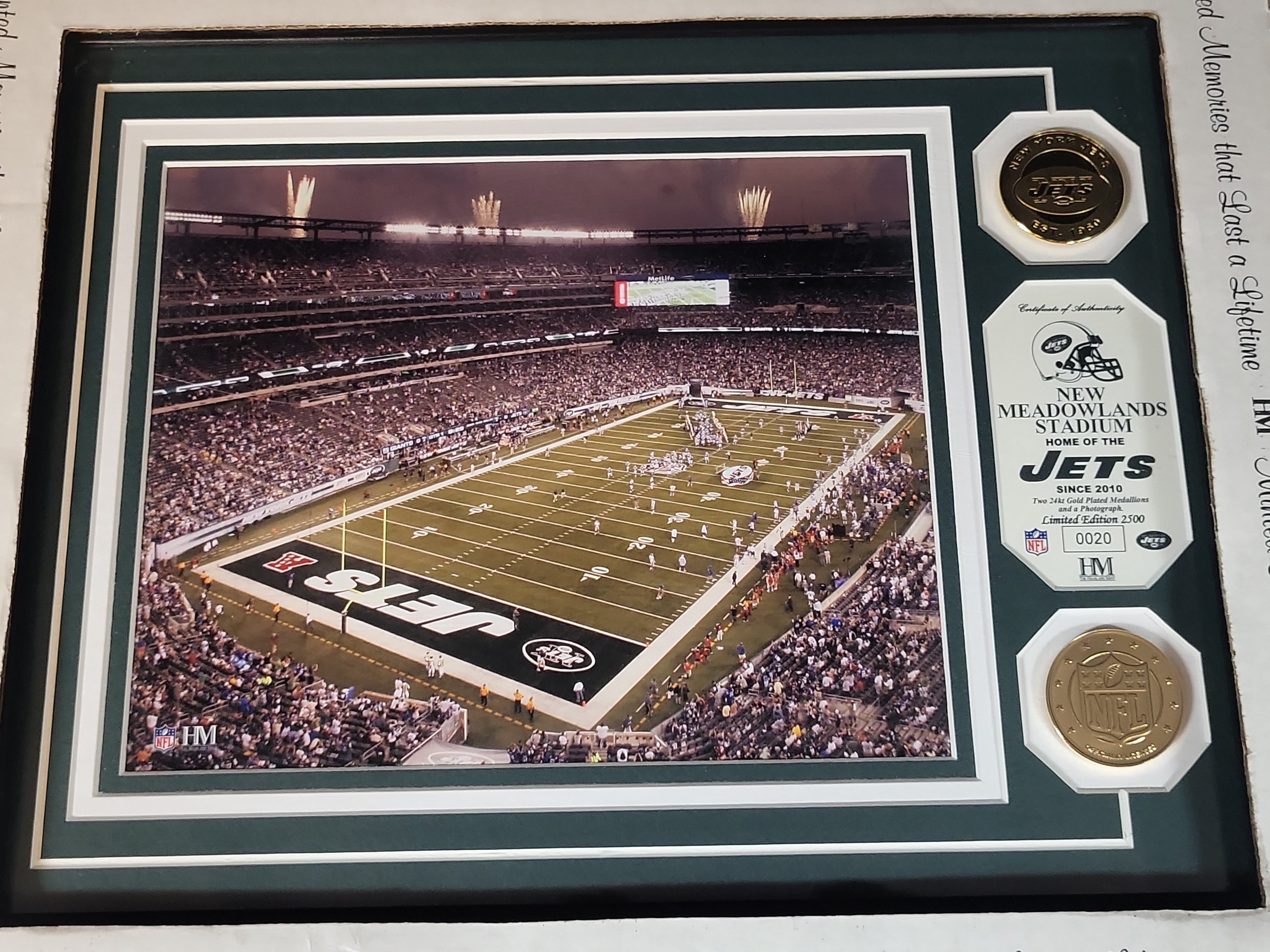 I03069 | The Highland Mint New York Jets New Meadowlands Stadium Limited Edition Framed Medallion and Photograph Set