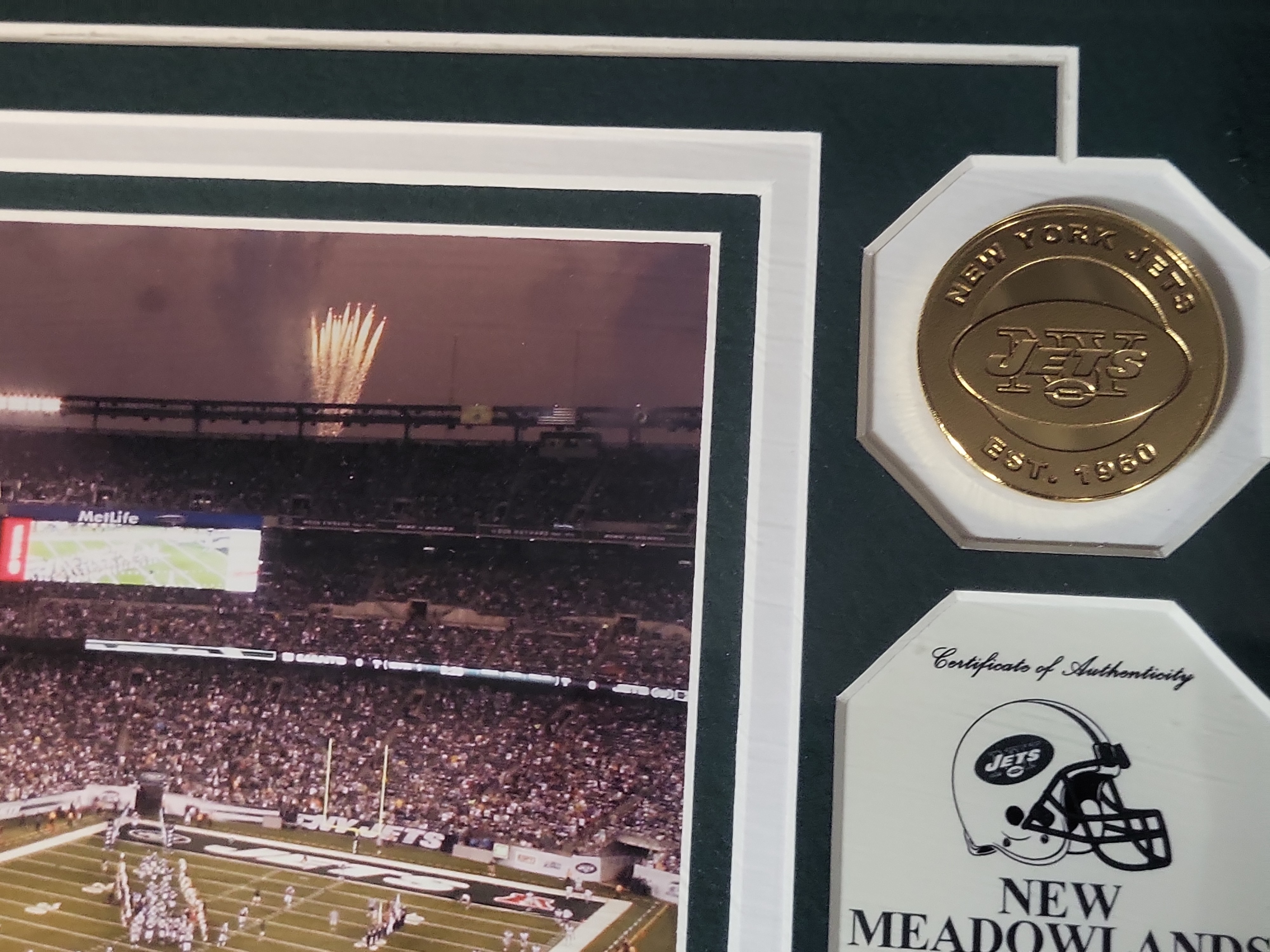 I03069 | The Highland Mint New York Jets New Meadowlands Stadium Limited Edition Framed Medallion and Photograph Set