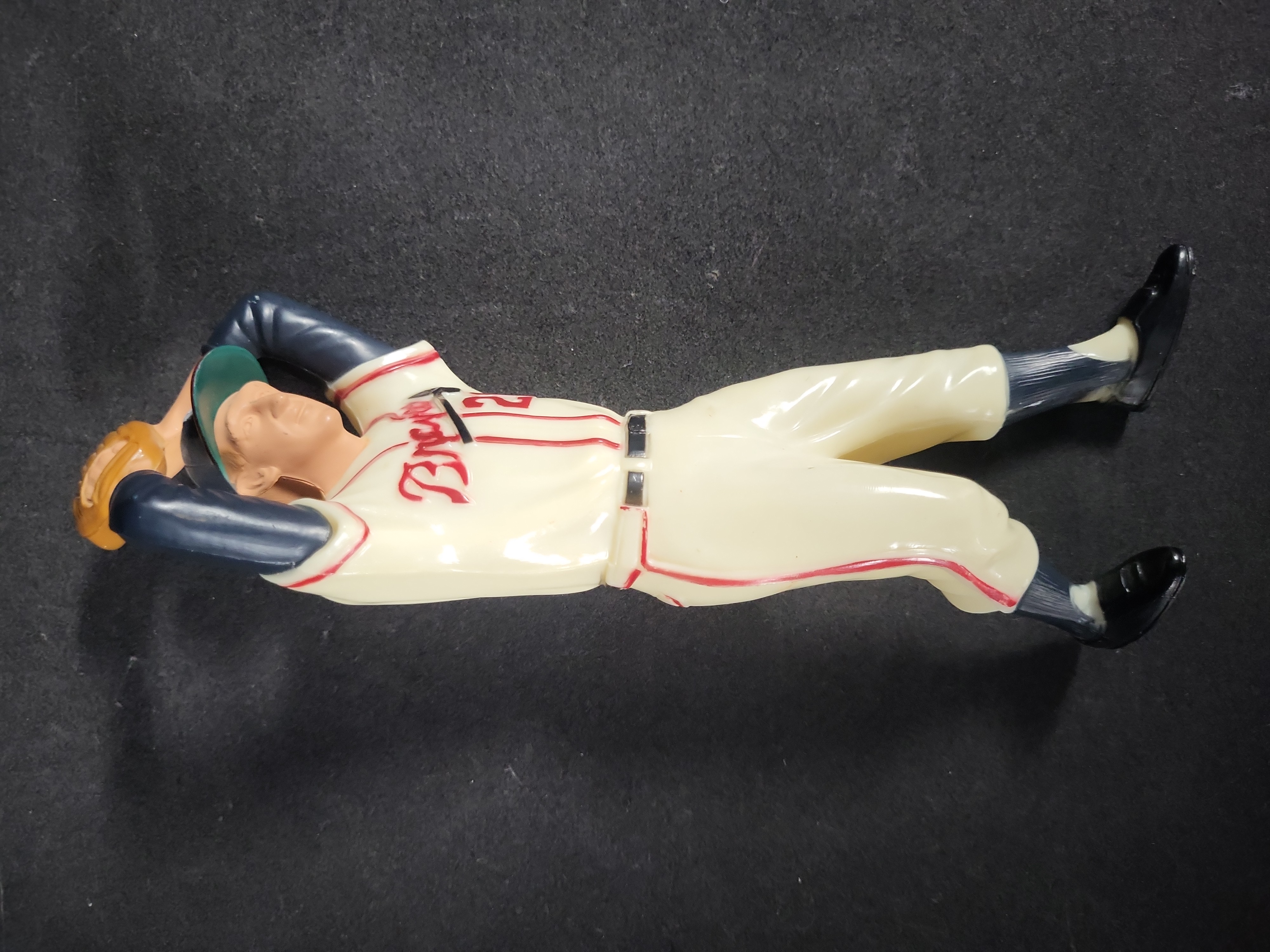 I03200 | Vintage Hartland Plastics Warren Spahn Milwaukee Braves Wall Plaque Figure