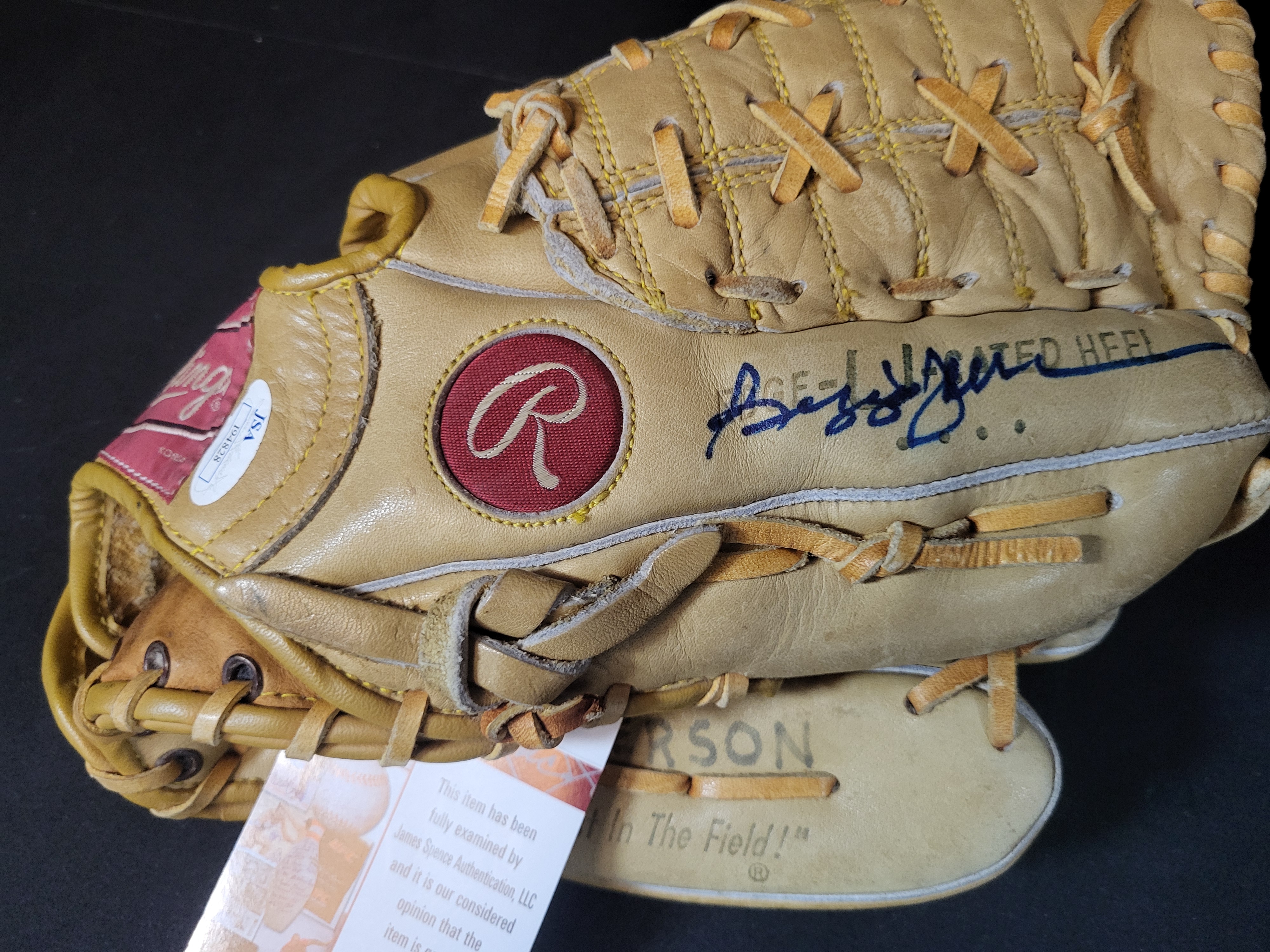 I03088 | Brady Anderson Signed Rawlings Baseball Glove with JSA Authentication