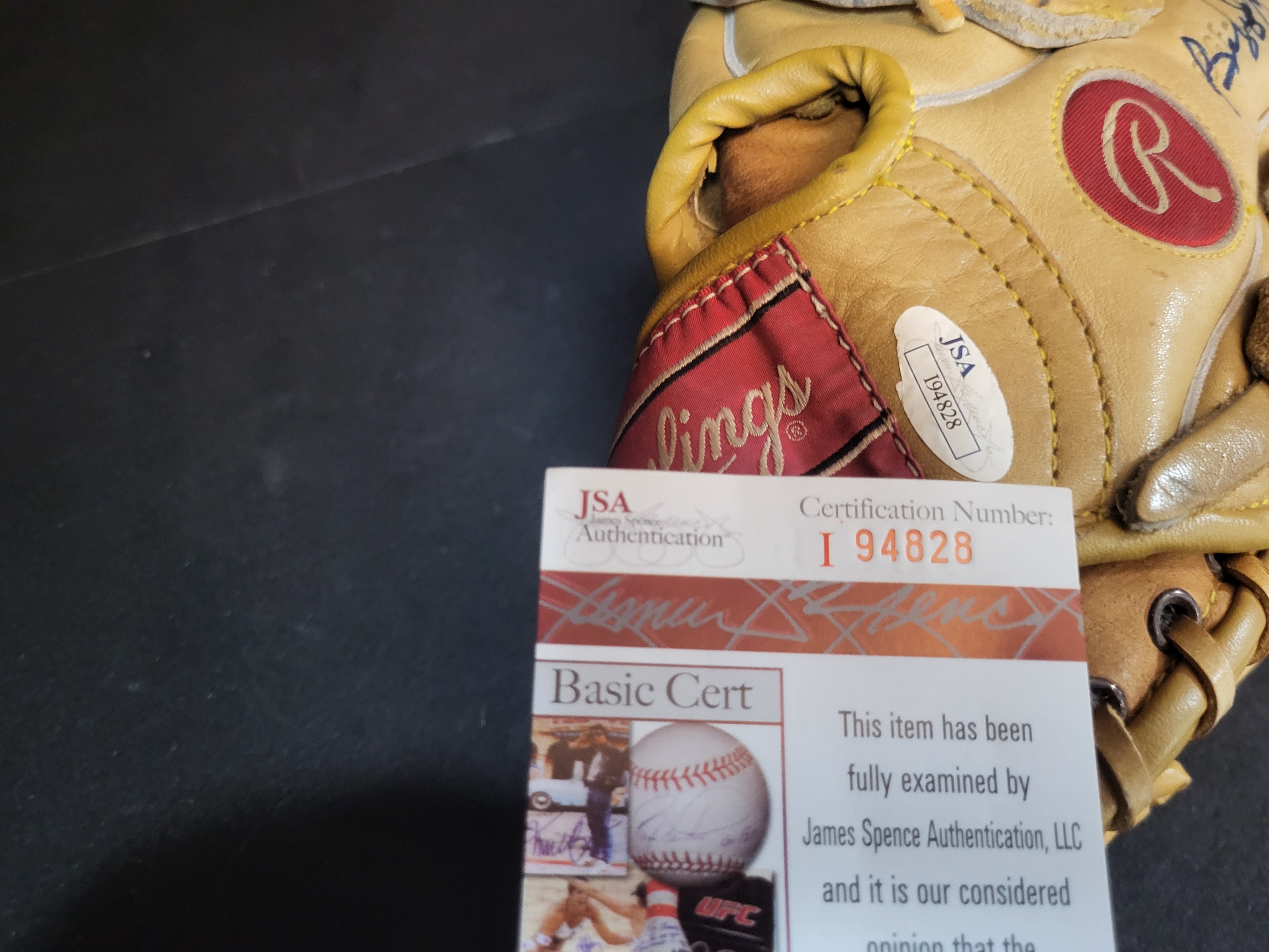 I03088 | Brady Anderson Signed Rawlings Baseball Glove with JSA Authentication