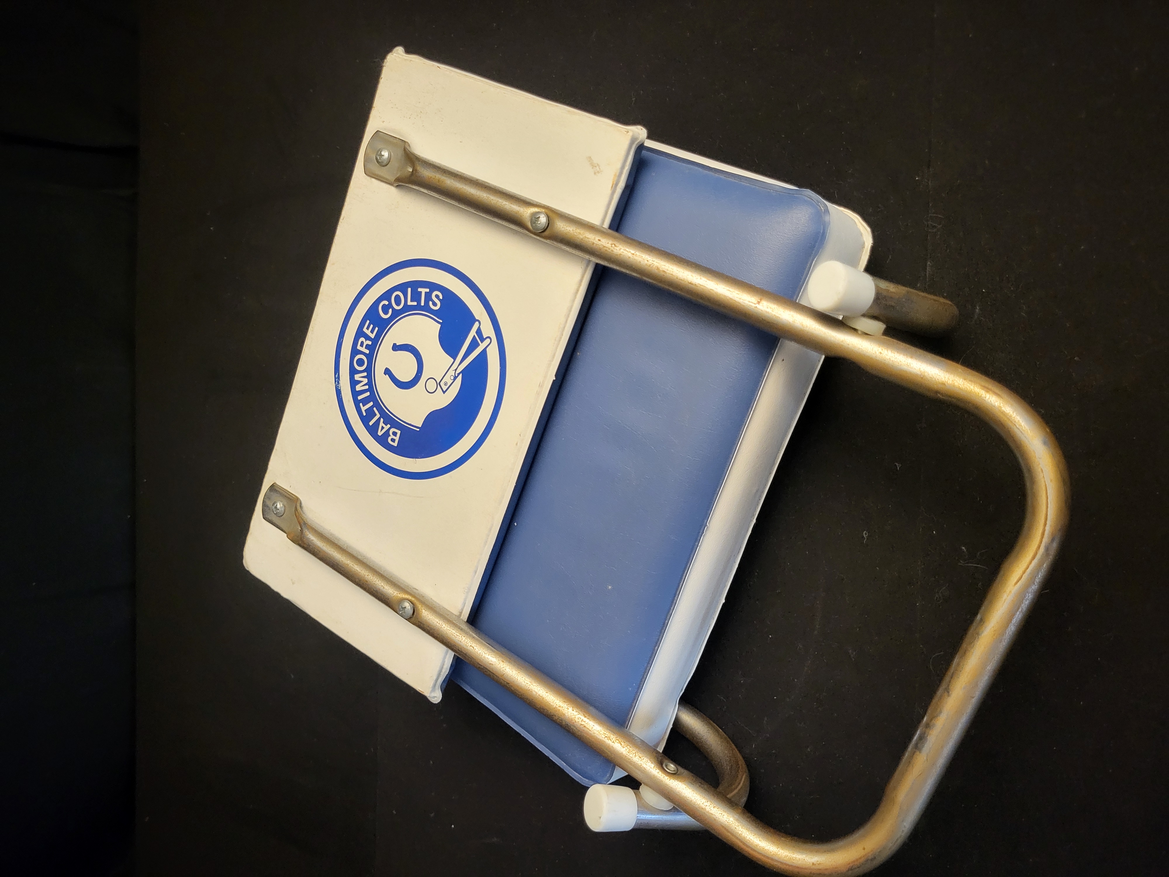 I00586 | Vintage Baltimore Colts Folding Stadium Seat