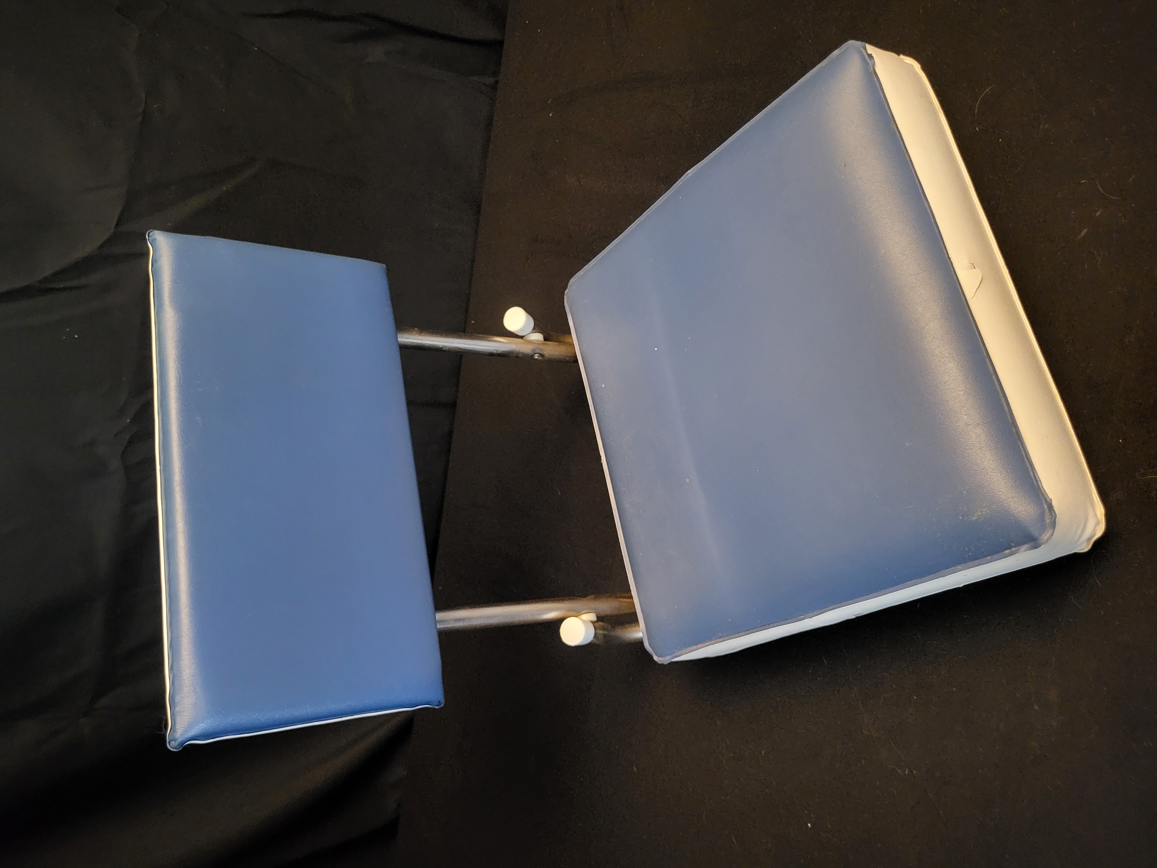 I00586 | Vintage Baltimore Colts Folding Stadium Seat