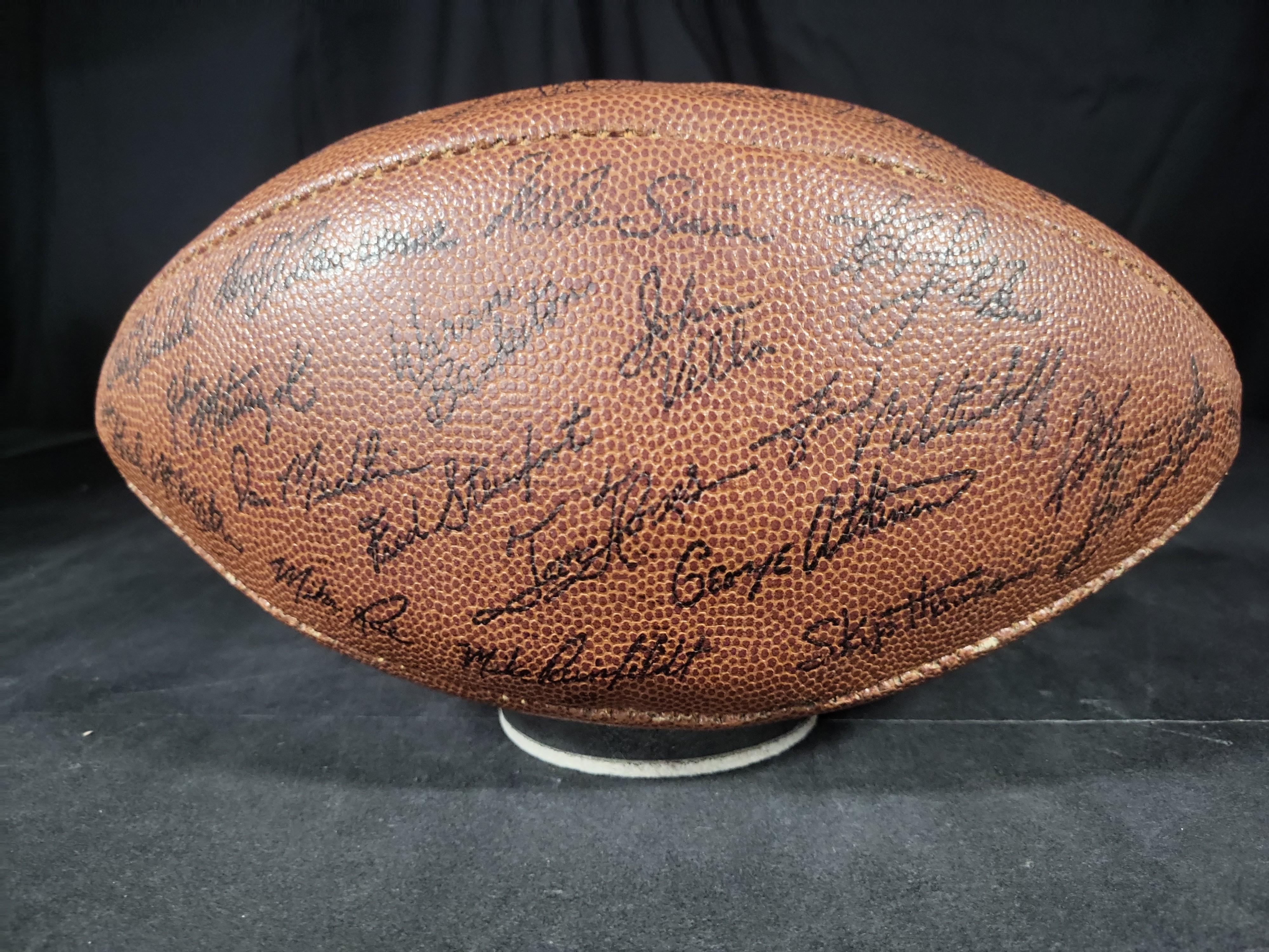 I03189 | Oakland Raiders Vintage Souvenir Football with Facsimile Signatures
