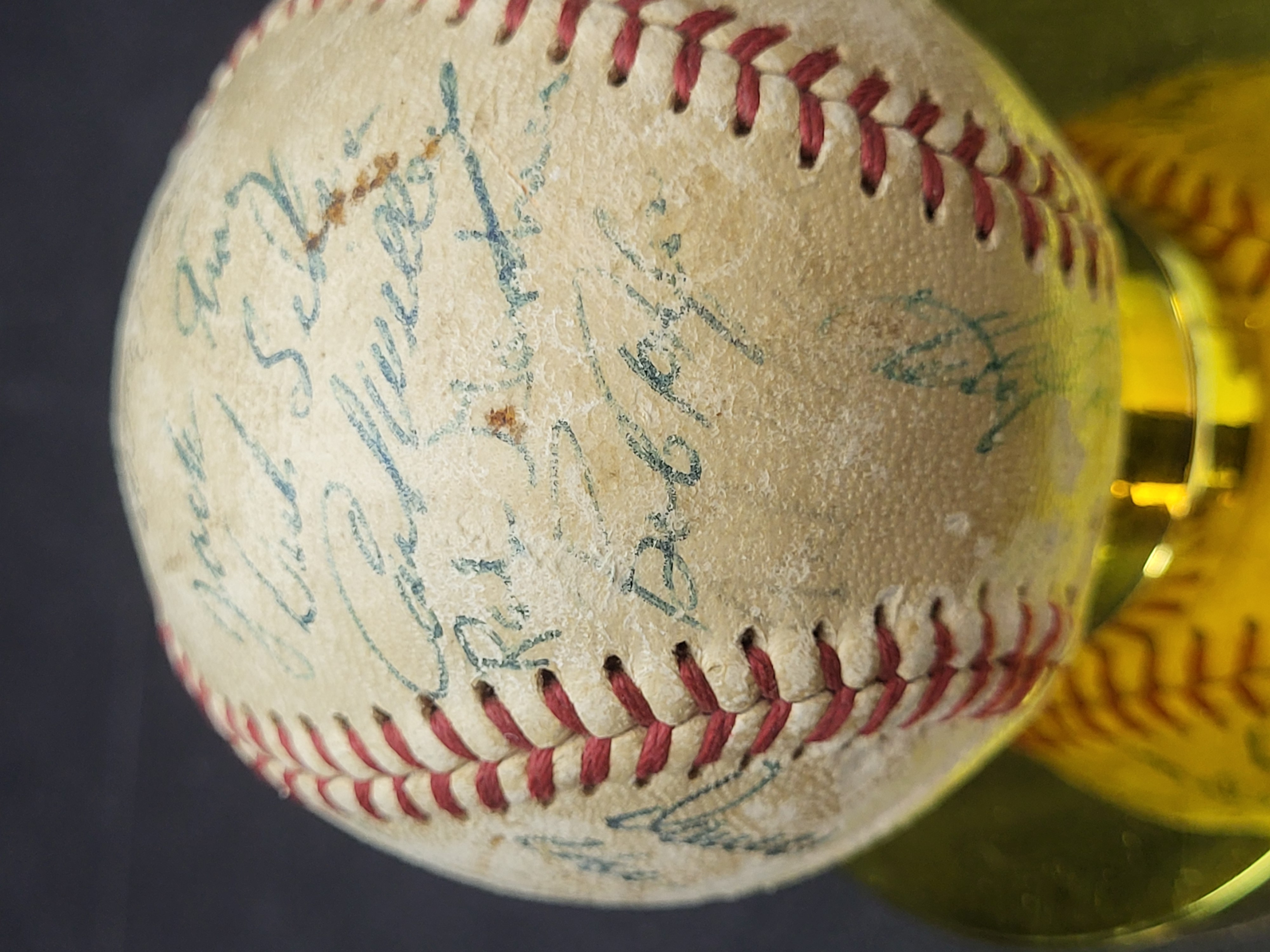 I03894 | Vintage 1950s National League Souvenir Baseball with Facsimile Signatures