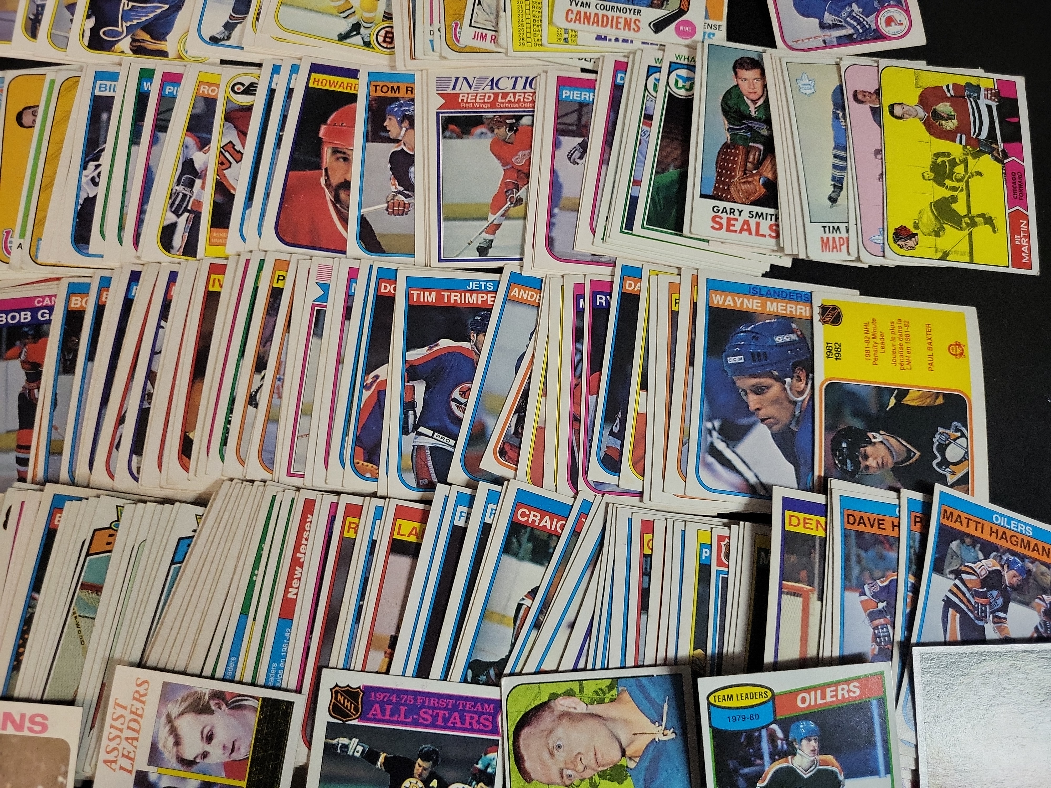 I03888 | A Collection of Vintage Topps and O-Pee-Chee NHL Hockey Trading Cards Featuring Bobby Orr and Hall of Fame Stars, circa 1970-1982