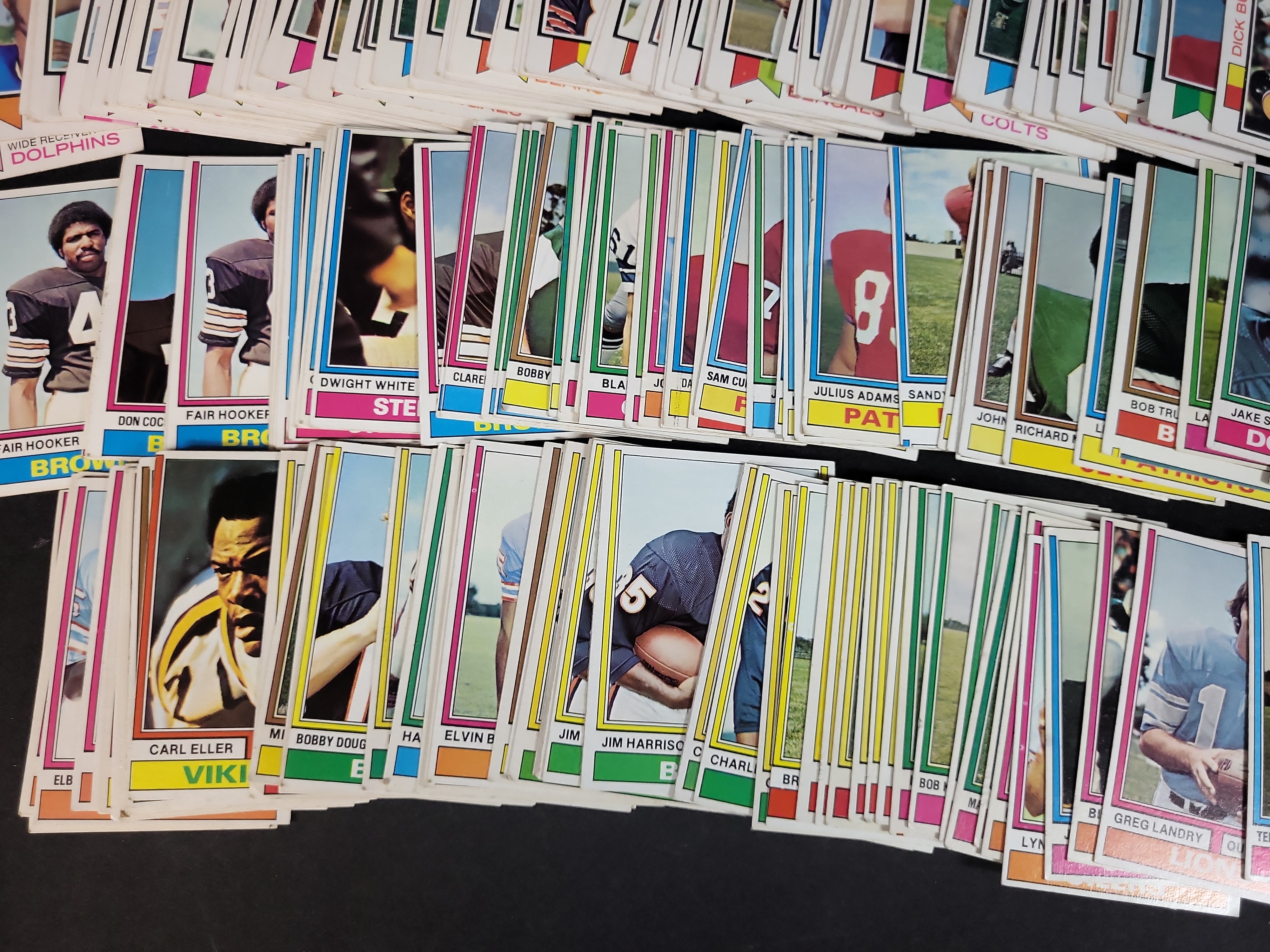 I03872 | A Collection of 1973 Topps Football Cards Featuring Terry Bradshaw and Franco Harris Rookie