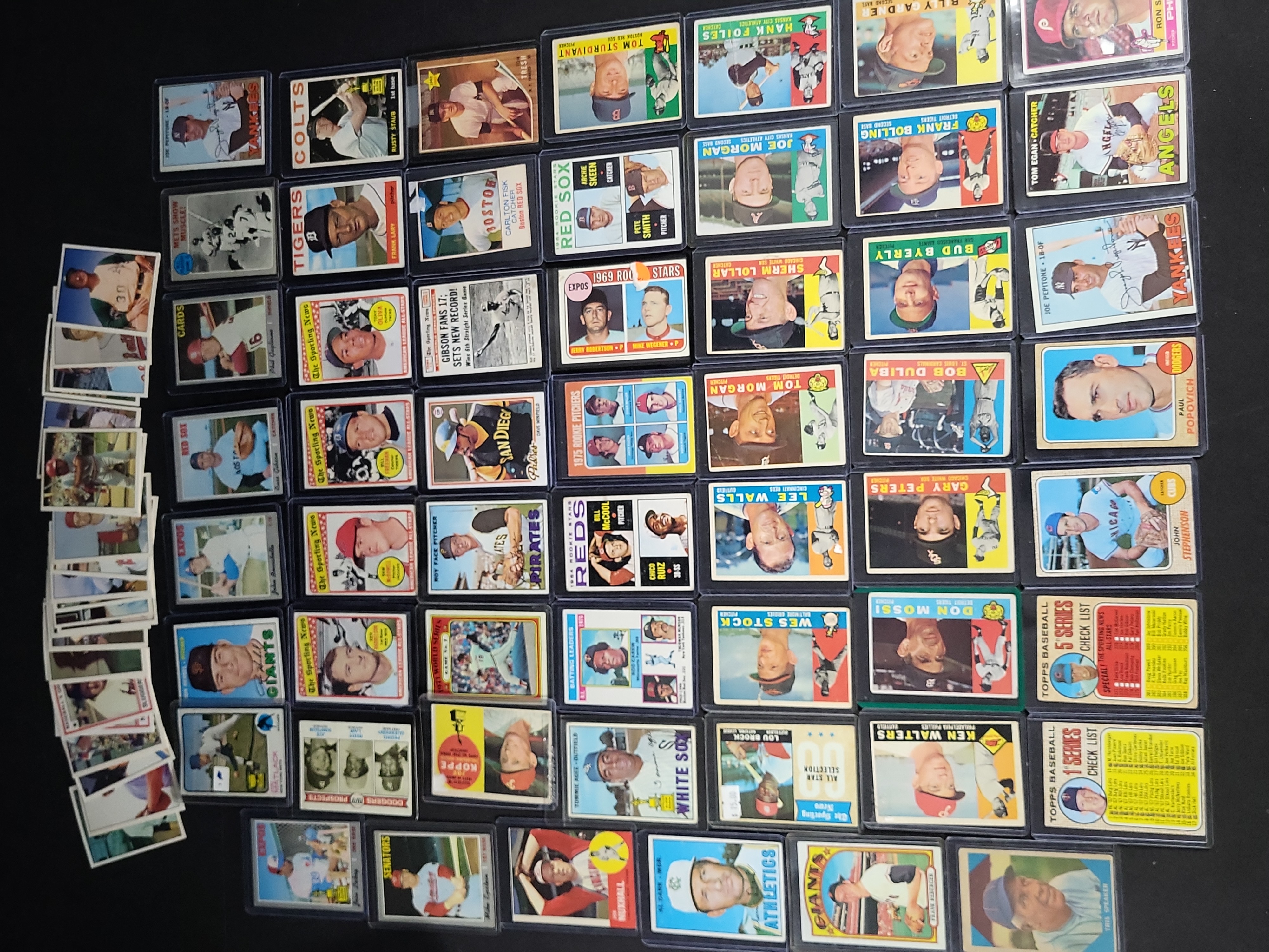 I03837 | A Collection of Vintage Topps Baseball Trading Cards 1956 to 1980
