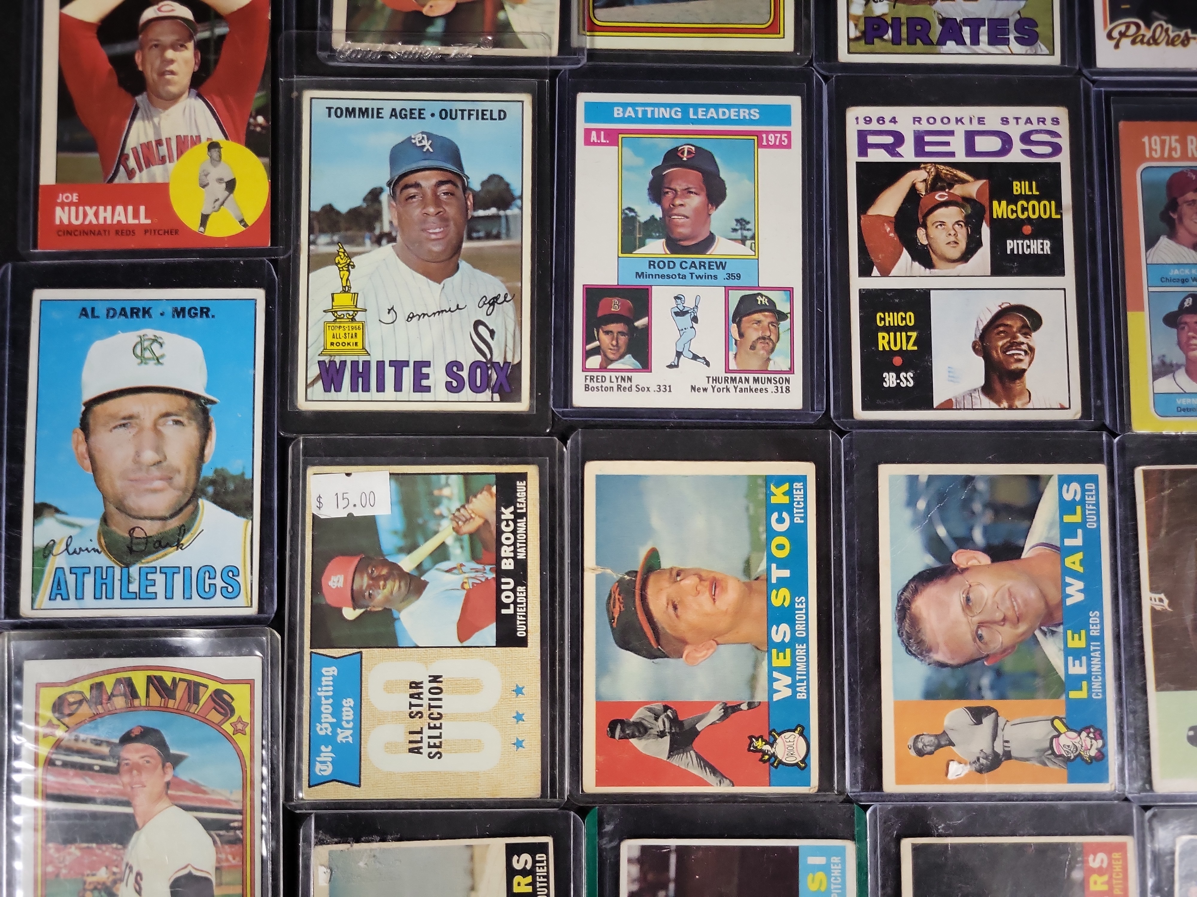 I03837 | A Collection of Vintage Topps Baseball Trading Cards 1956 to 1980
