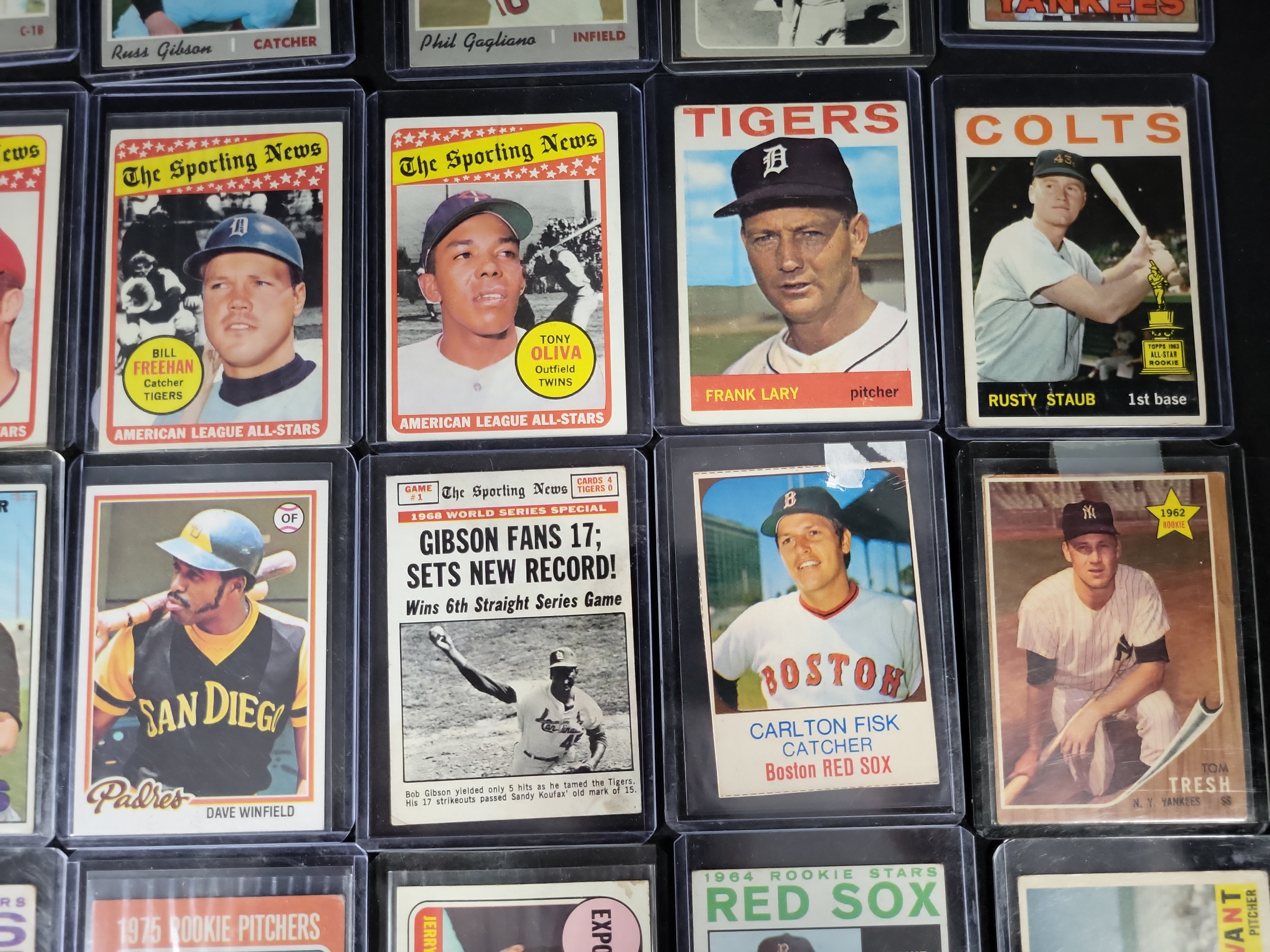 I03837 | A Collection of Vintage Topps Baseball Trading Cards 1956 to 1980