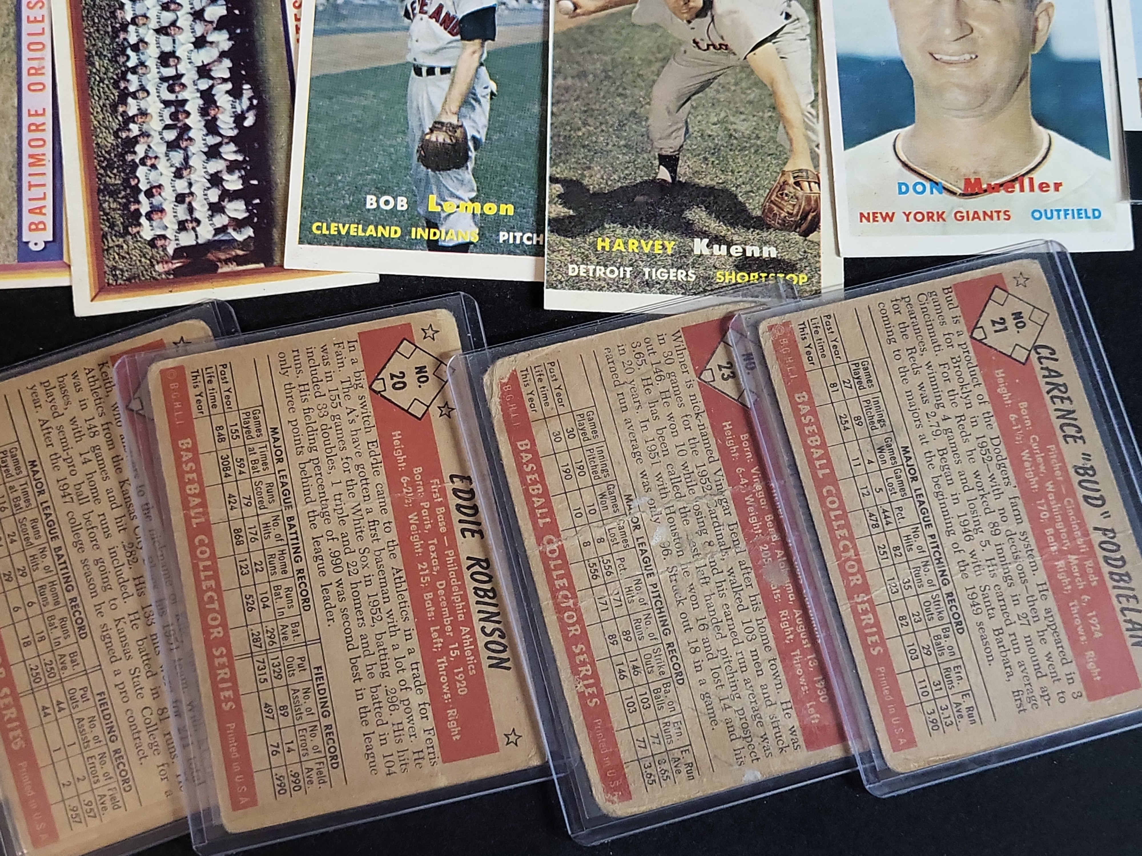 I03874 | A Collection of Vintage Baseball Cards Including Topps and Bowman