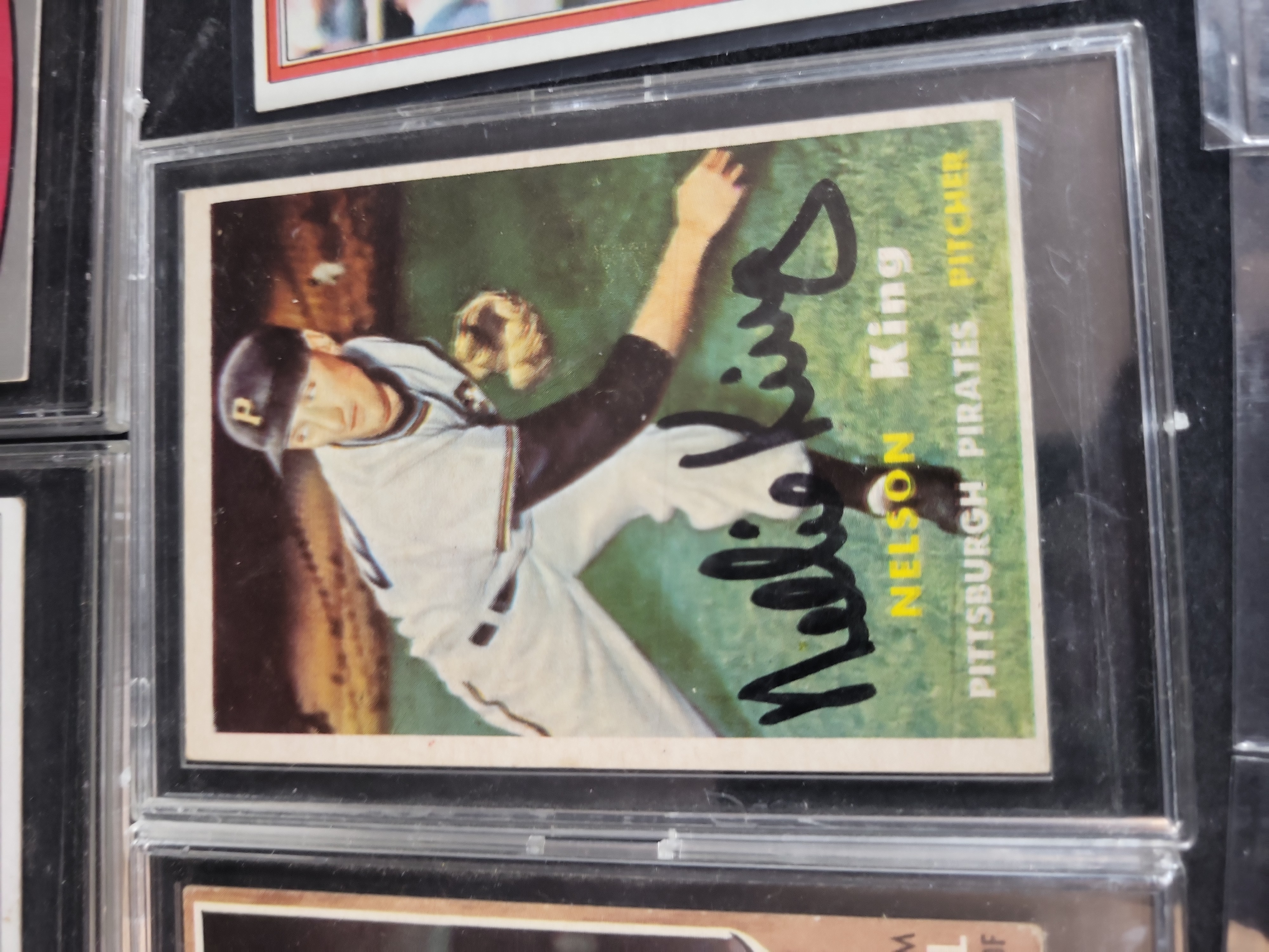 I03085 | A Collection of Vintage Topps Baseball Trading Cards Featuring Hall of Fame Stars and Rookies
