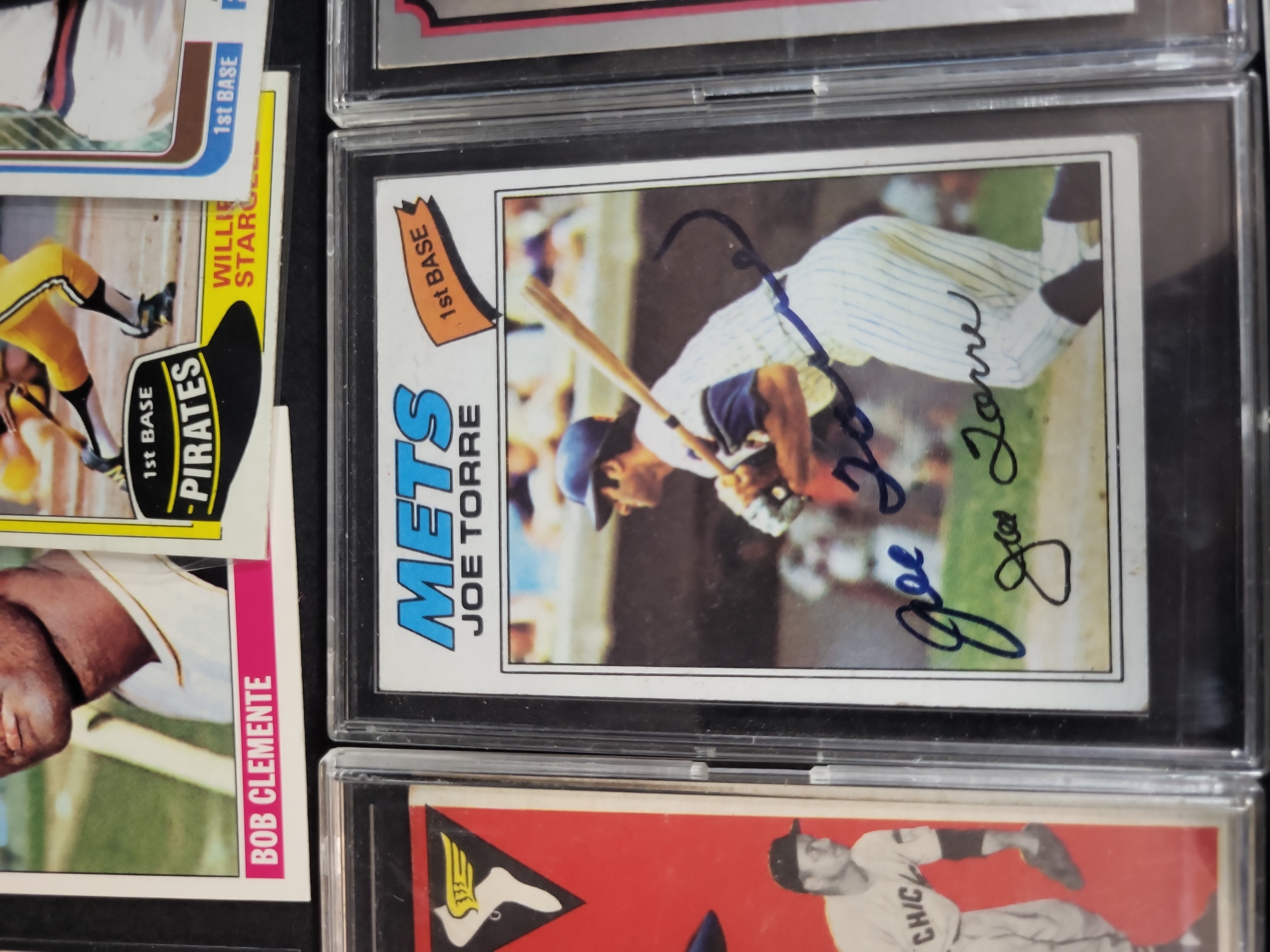 I03085 | A Collection of Vintage Topps Baseball Trading Cards Featuring Hall of Fame Stars and Rookies