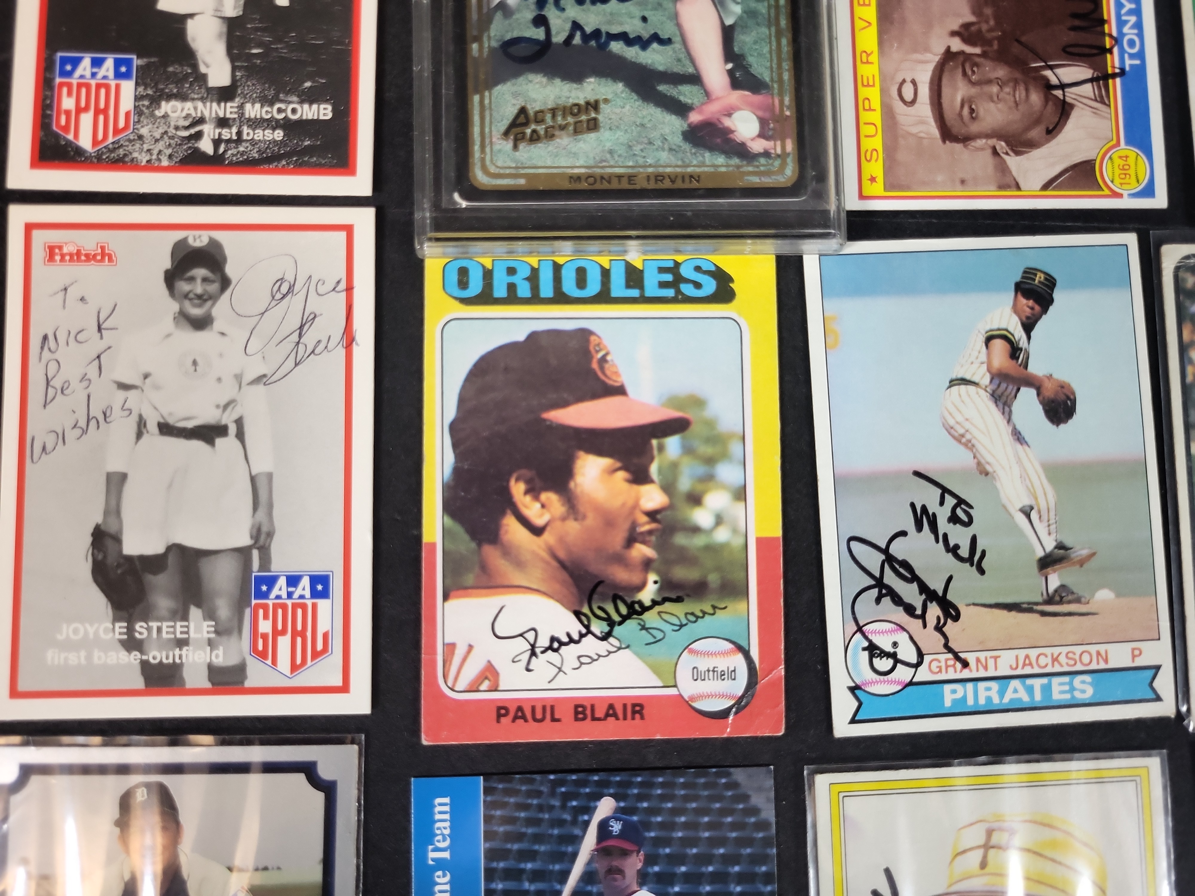 I03081 | A Collection of Approximately 21 Autographed Baseball Cards and Novelty Inserts Featuring MLB, Negro League, and A-A GPBL Players